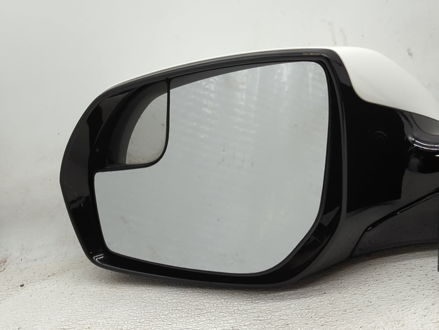 2019 Hyundai Santa Fe Xl Driver Side View Mirror - Left Door Mirror OEM Used - Oemusedautoparts1.com