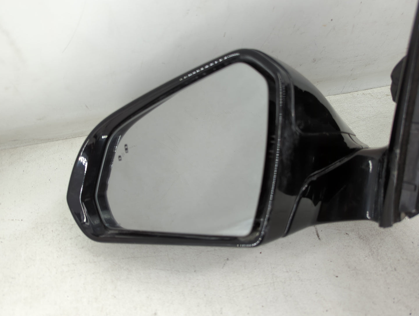 2018-2019 Hyundai Sonata Driver Side View Mirror - Left Door Mirror OEM Used - Oemusedautoparts1.com