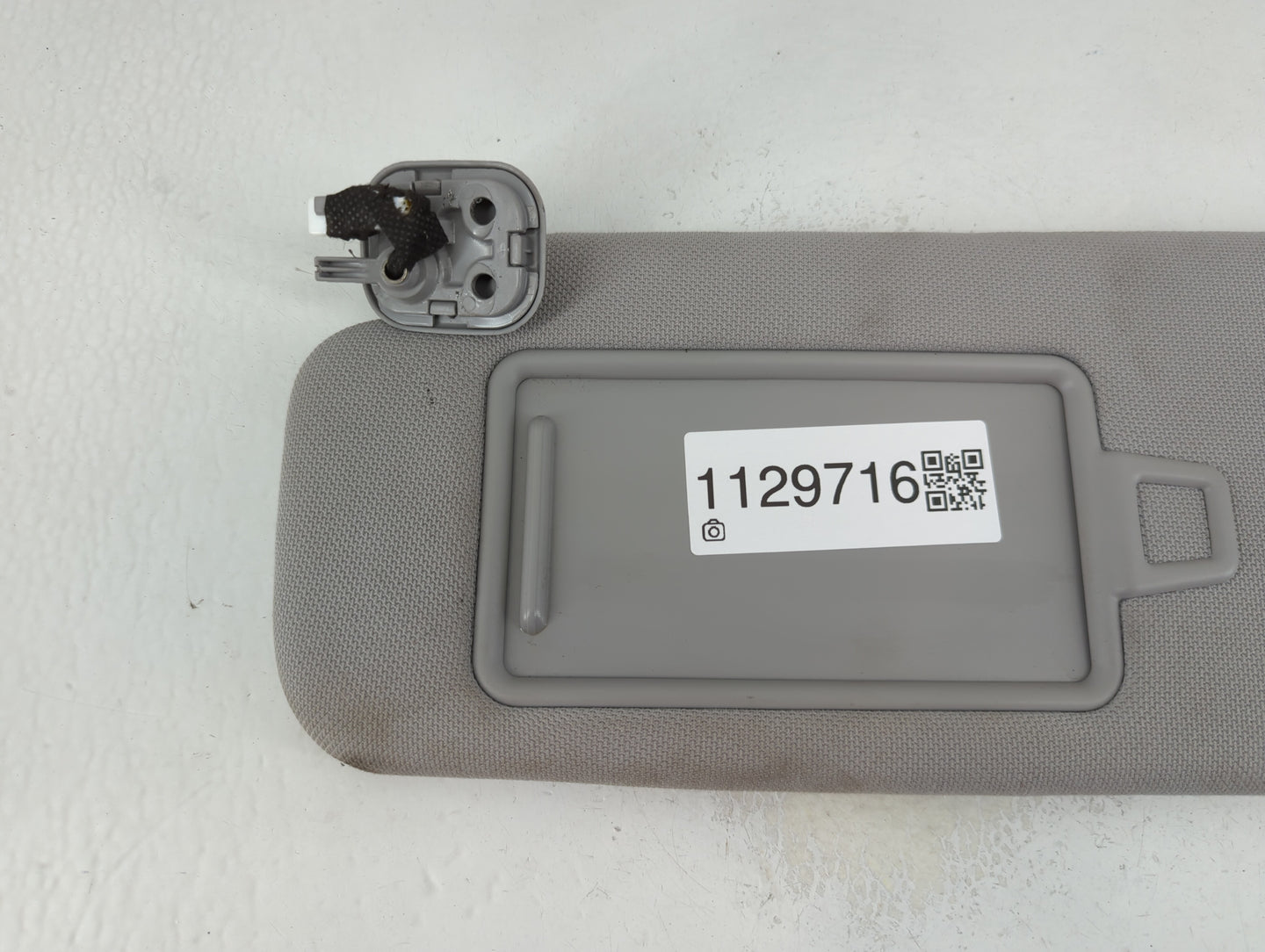 2015-2019 Hyundai Sonata Sun Visor Shade Replacement Driver Left Mirror Fits Fits 2015 2016 2017 2018 2019 OEM Used Auto Par
