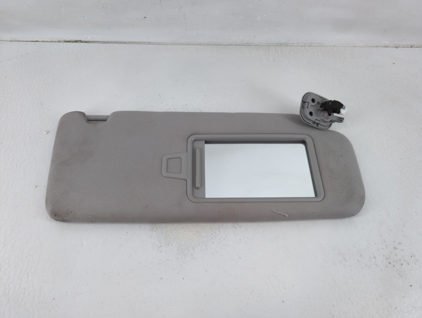 2015-2019 Hyundai Sonata Sun Visor Shade Replacement Passenger Right Mirror Fits Fits 2015 2016 2017 2018 2019 OEM Used Auto