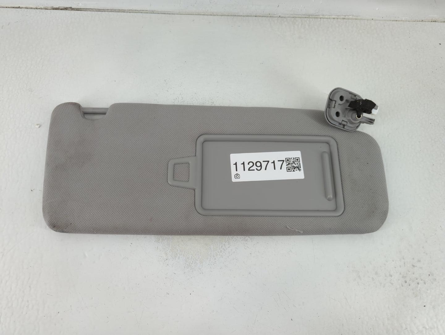 2015-2019 Hyundai Sonata Sun Visor Shade Replacement Passenger Right Mirror Fits Fits 2015 2016 2017 2018 2019 OEM Used Auto