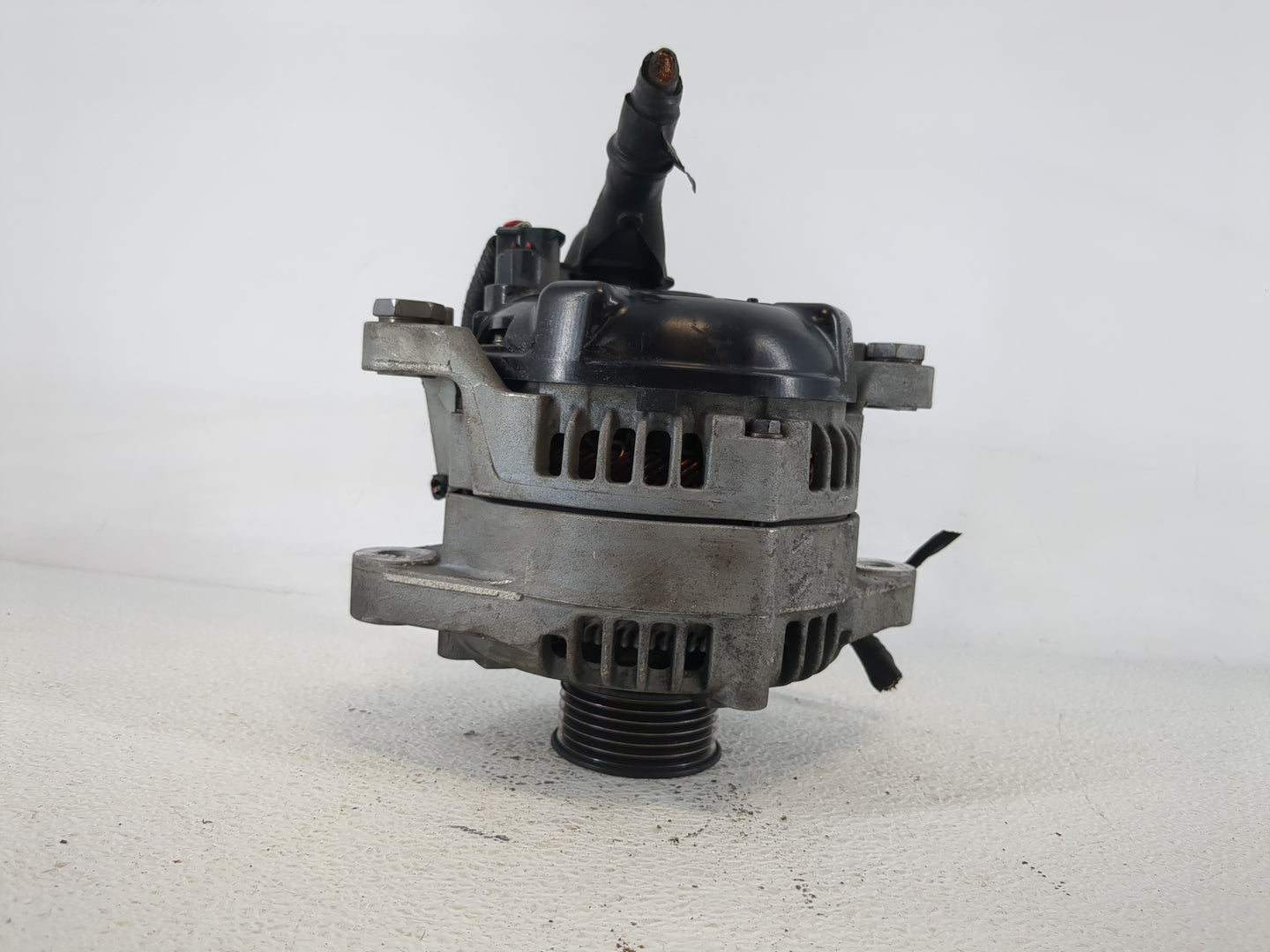 2016-2017 Hyundai Sonata Alternator Replacement Generator Charging Assembly Engine OEM P/N:37300-2G061 Fits Fits 2016 2017 O