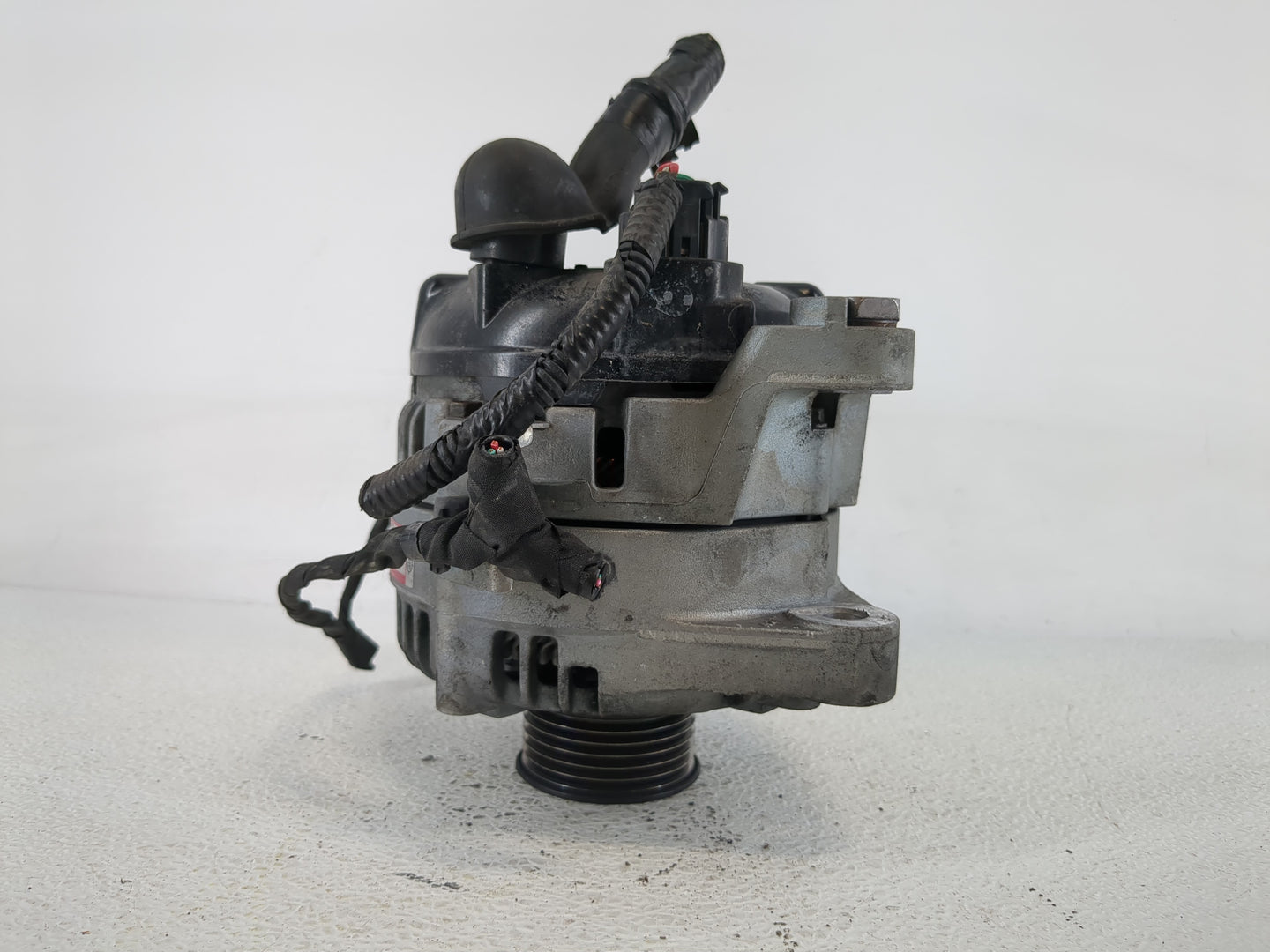 2016-2017 Hyundai Sonata Alternator Replacement Generator Charging Assembly Engine OEM P/N:37300-2G061 Fits Fits 2016 2017 O