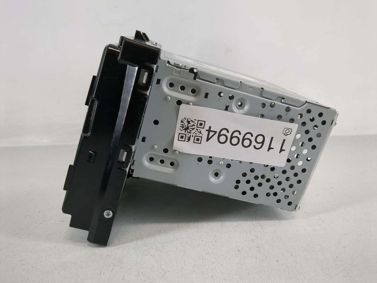 2018-2019 Hyundai Sonata Radio AM FM Cd Player Receiver Replacement P/N:96160-C2UA04X Fits Fits 2018 2019 OEM Used Auto Part