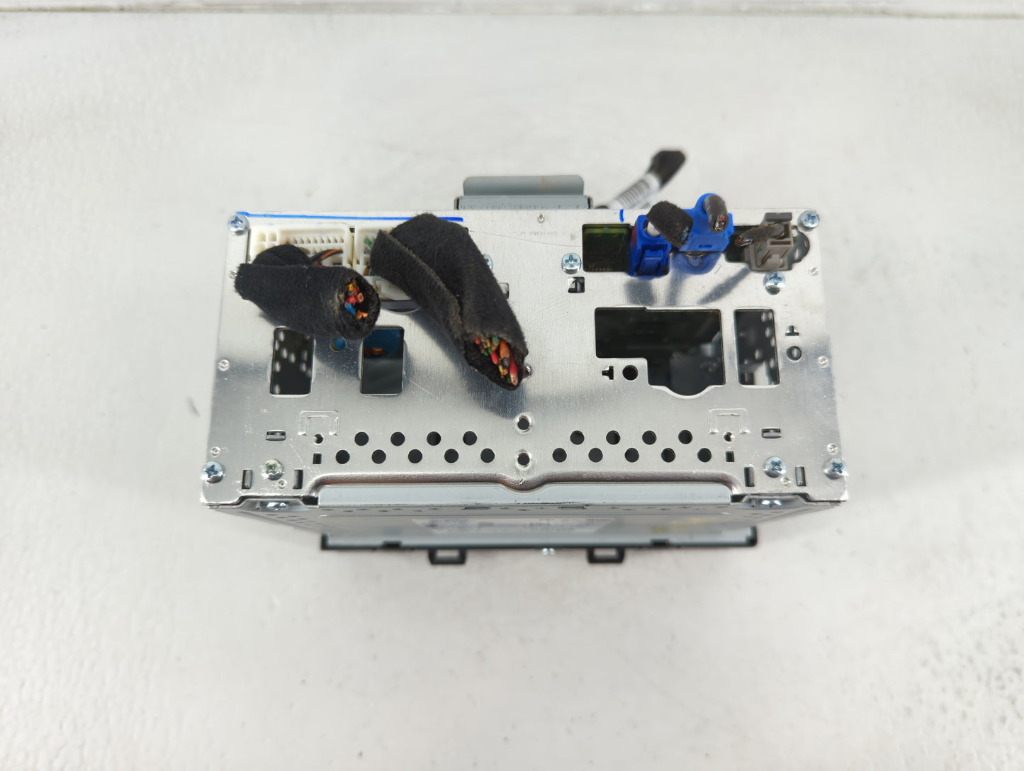2018-2019 Hyundai Sonata Radio AM FM Cd Player Receiver Replacement P/N:96160-C2UA04X Fits Fits 2018 2019 OEM Used Auto Part