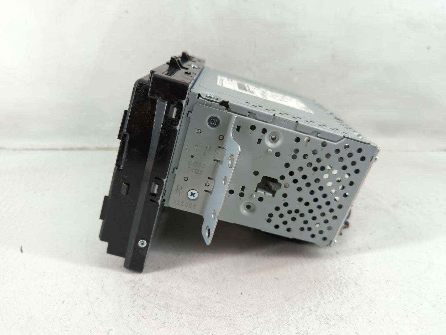 2018-2019 Hyundai Sonata Radio AM FM Cd Player Receiver Replacement P/N:96160-C2UA04X Fits Fits 2018 2019 OEM Used Auto Part