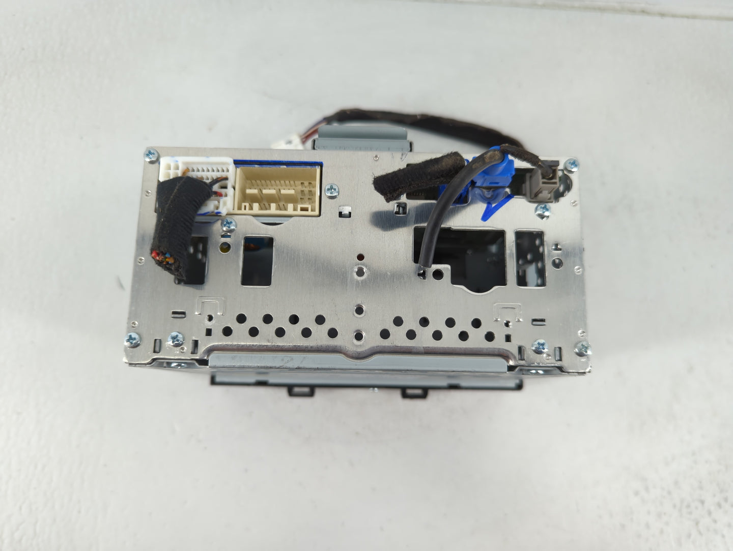 2018-2019 Hyundai Sonata Radio AM FM Cd Player Receiver Replacement P/N:96160-C2UA04X Fits Fits 2018 2019 OEM Used Auto Part