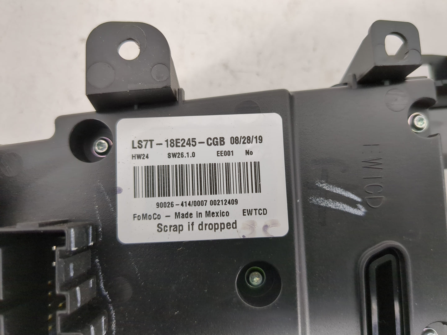 2019 Hyundai Sonata Radio AM FM Cd Player Receiver Replacement P/N:LS7T-18E245-CGB 94510-C2AB0 Fits OEM Used Auto Parts - Oe