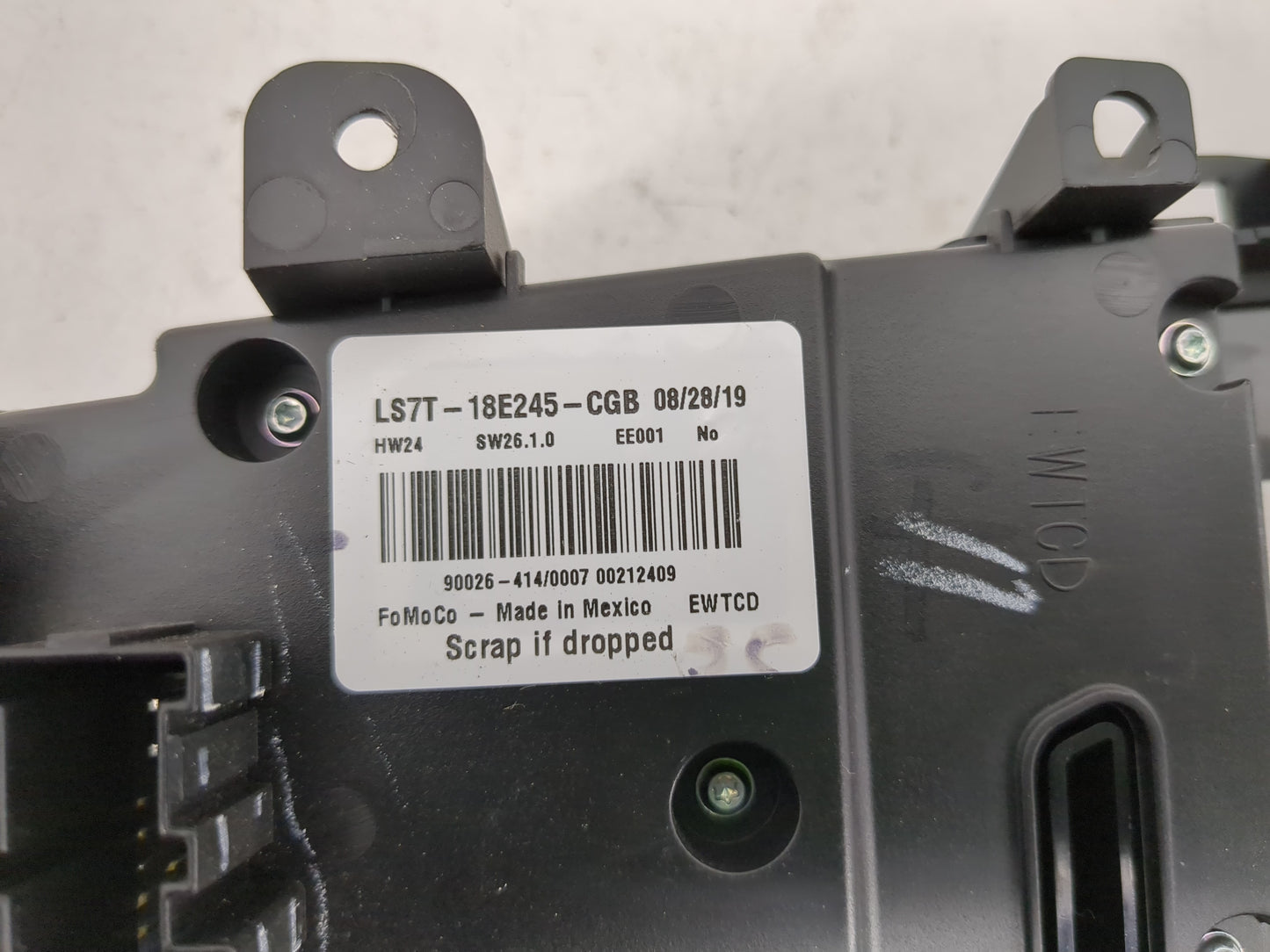 2019 Hyundai Sonata Radio AM FM Cd Player Receiver Replacement P/N:LS7T-18E245-CGB 94510-C2AB0 Fits OEM Used Auto Parts - Oe