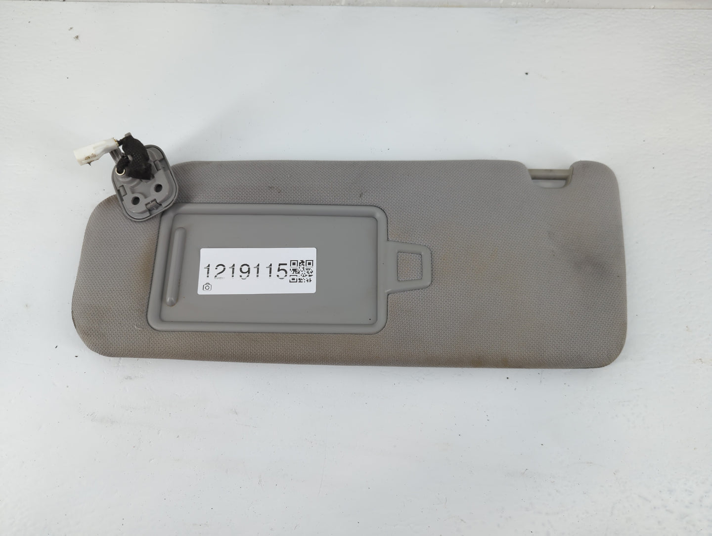 2015-2019 Hyundai Sonata Sun Visor Shade Replacement Driver Left Mirror Fits Fits 2015 2016 2017 2018 2019 OEM Used Auto Par