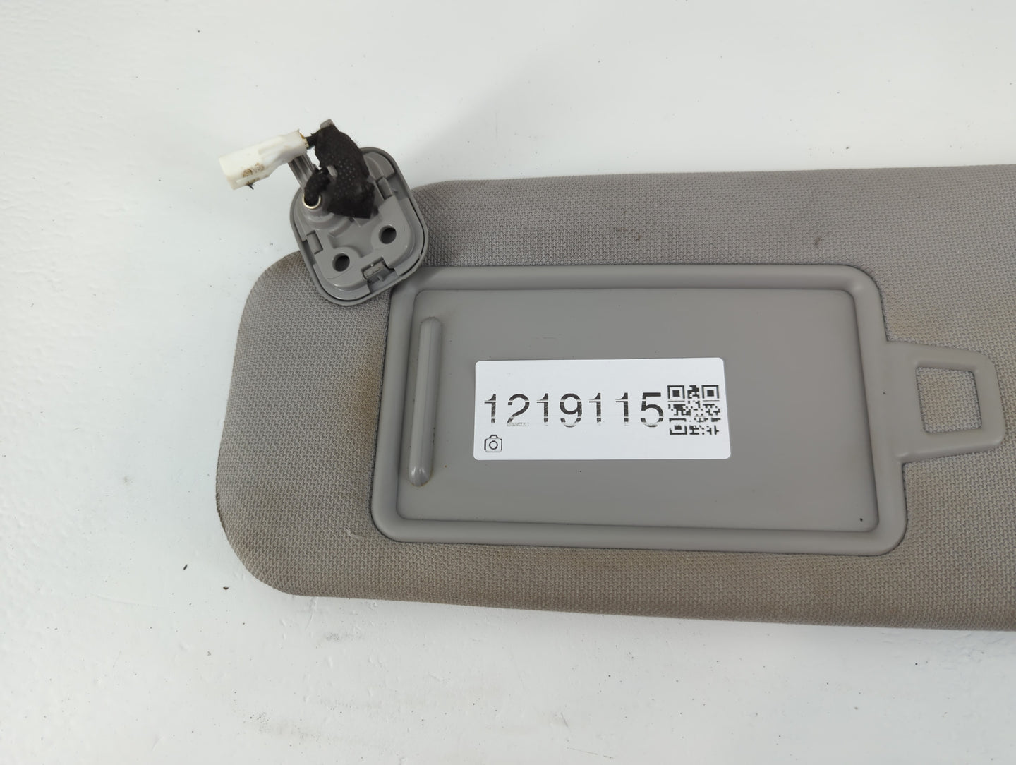 2015-2019 Hyundai Sonata Sun Visor Shade Replacement Driver Left Mirror Fits Fits 2015 2016 2017 2018 2019 OEM Used Auto Par
