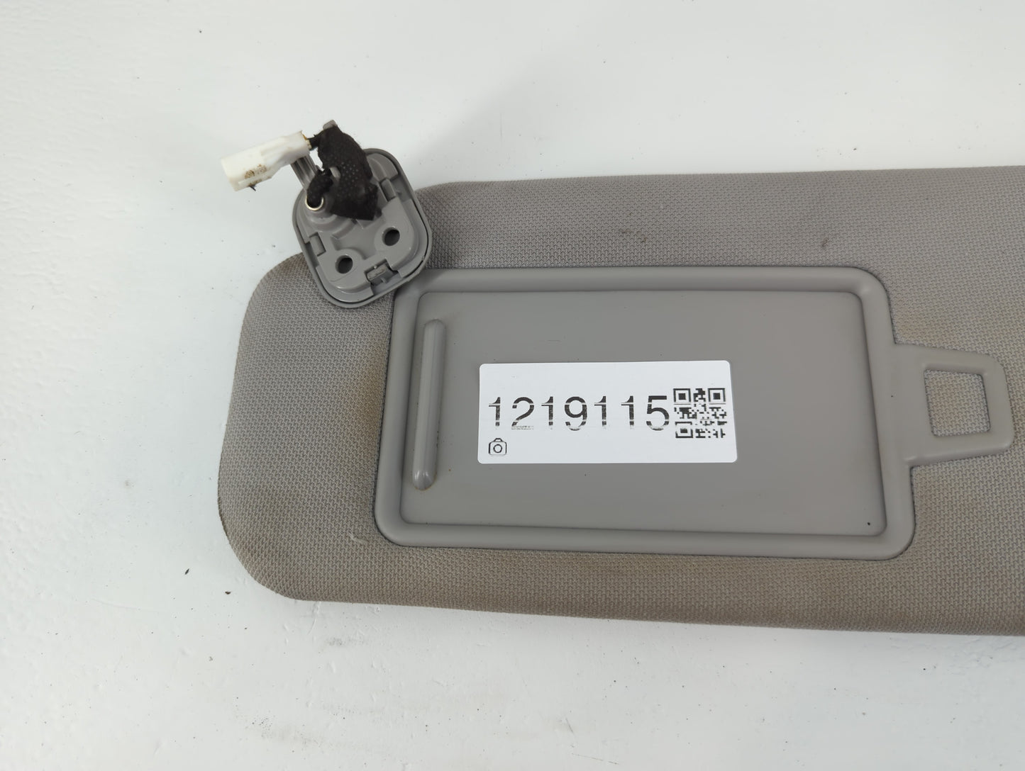 2015-2019 Hyundai Sonata Sun Visor Shade Replacement Driver Left Mirror Fits Fits 2015 2016 2017 2018 2019 OEM Used Auto Par