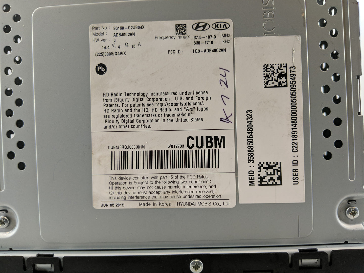 2018-2019 Hyundai Sonata Radio AM FM Cd Player Receiver Replacement P/N:96160C2UB04X Fits Fits 2018 2019 OEM Used Auto Parts