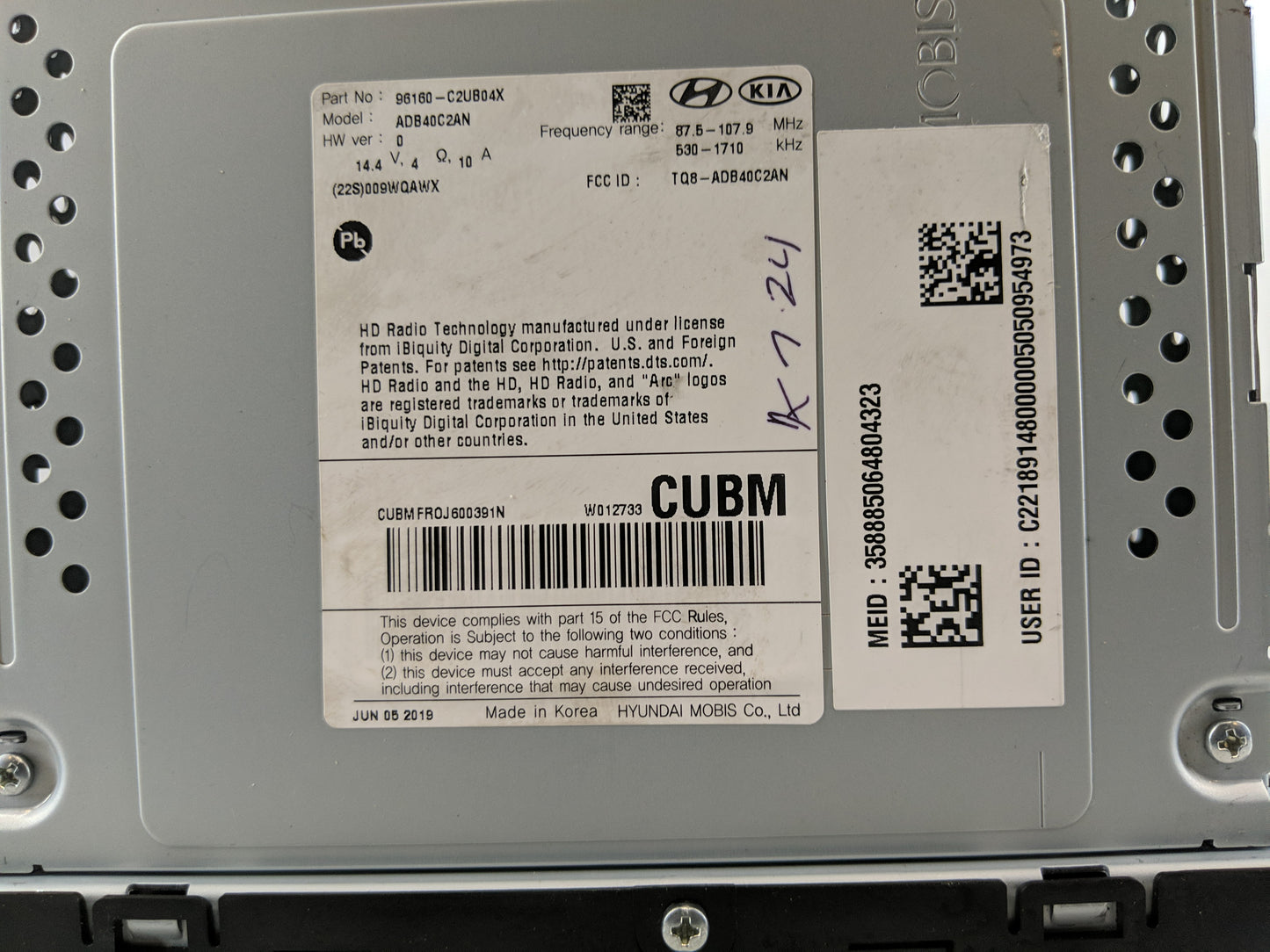 2018-2019 Hyundai Sonata Radio AM FM Cd Player Receiver Replacement P/N:96160C2UB04X Fits Fits 2018 2019 OEM Used Auto Parts