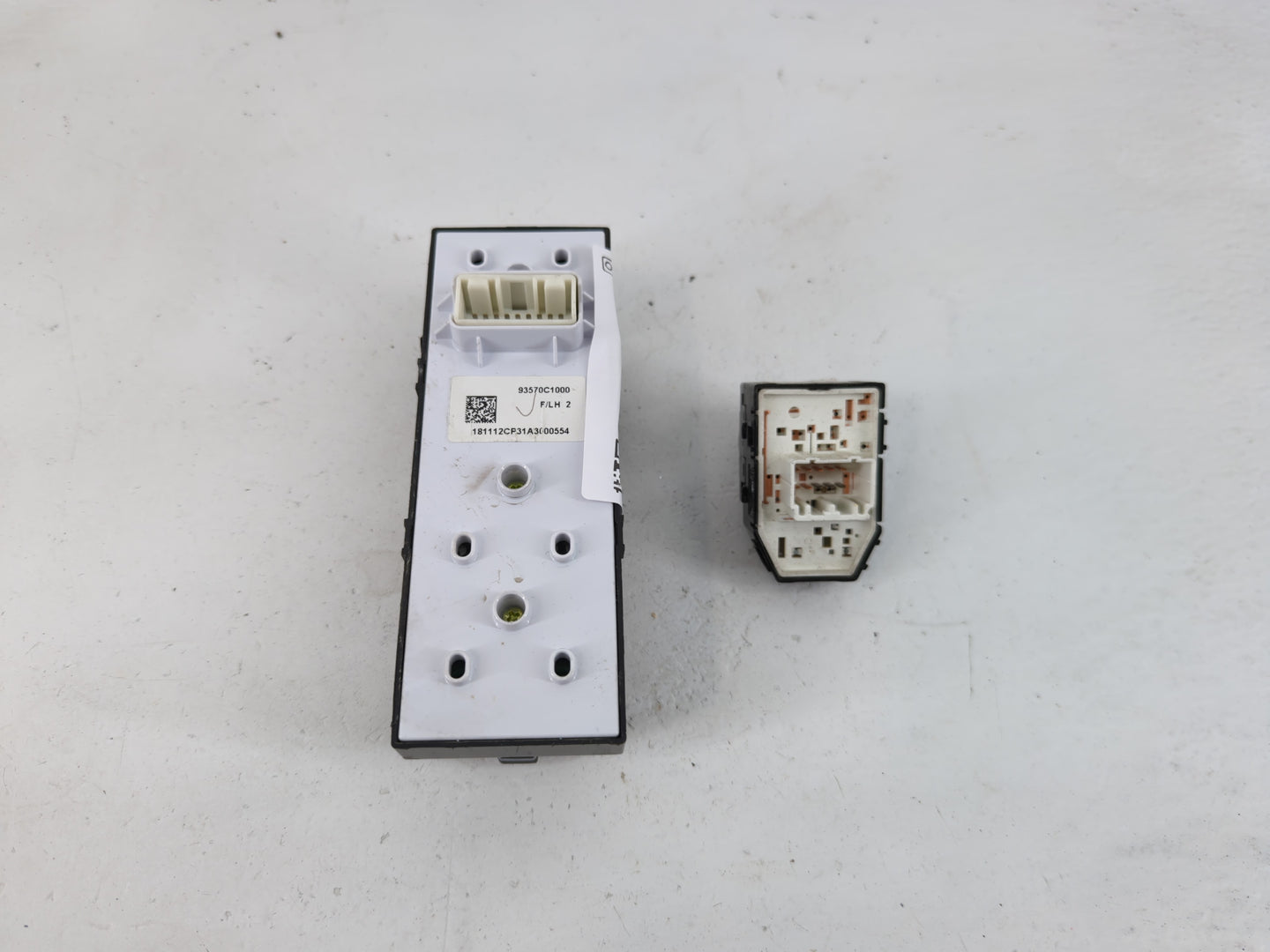 2018-2019 Hyundai Sonata Master Power Window Switch Replacement Driver Side Left P/N:93570C1000 Fits Fits 2018 2019 OEM Used
