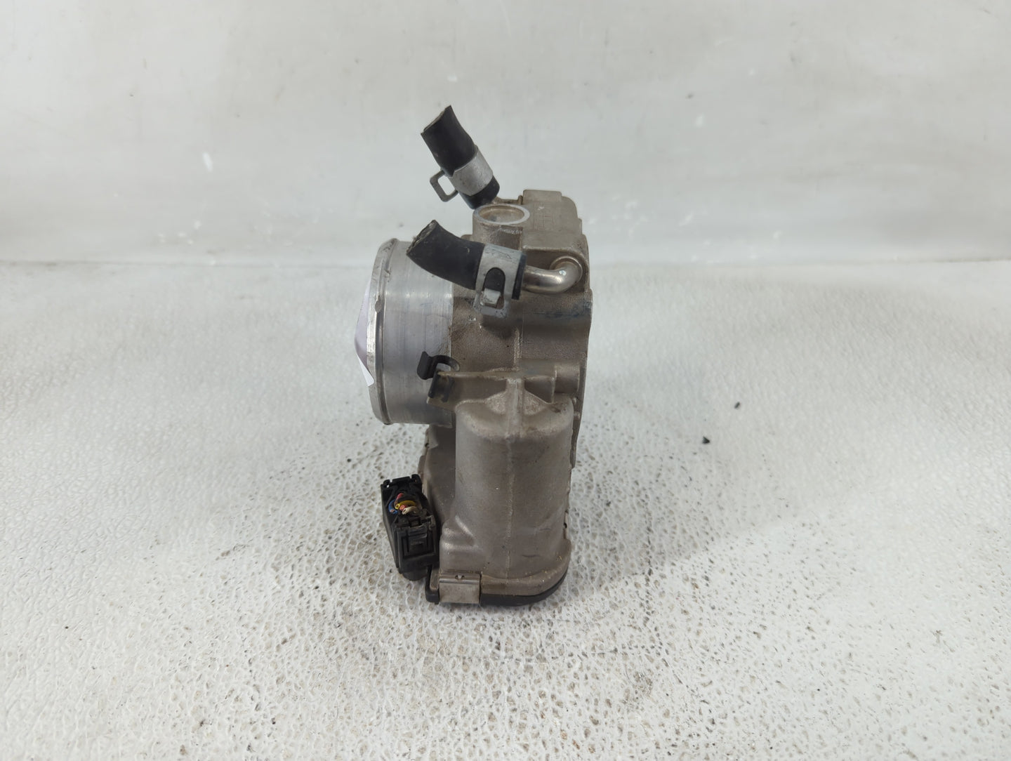 2015-2019 Hyundai Sonata Throttle Body P/N:0 280 750 618 Fits Fits 2015 2016 2017 2018 2019 2020 2021 OEM Used Auto Parts - 