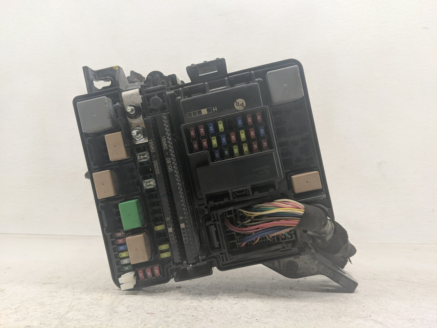 2019 Hyundai Sonata Fusebox Fuse Box Panel Relay Module Fits OEM Used Auto Parts - Oemusedautoparts1.com