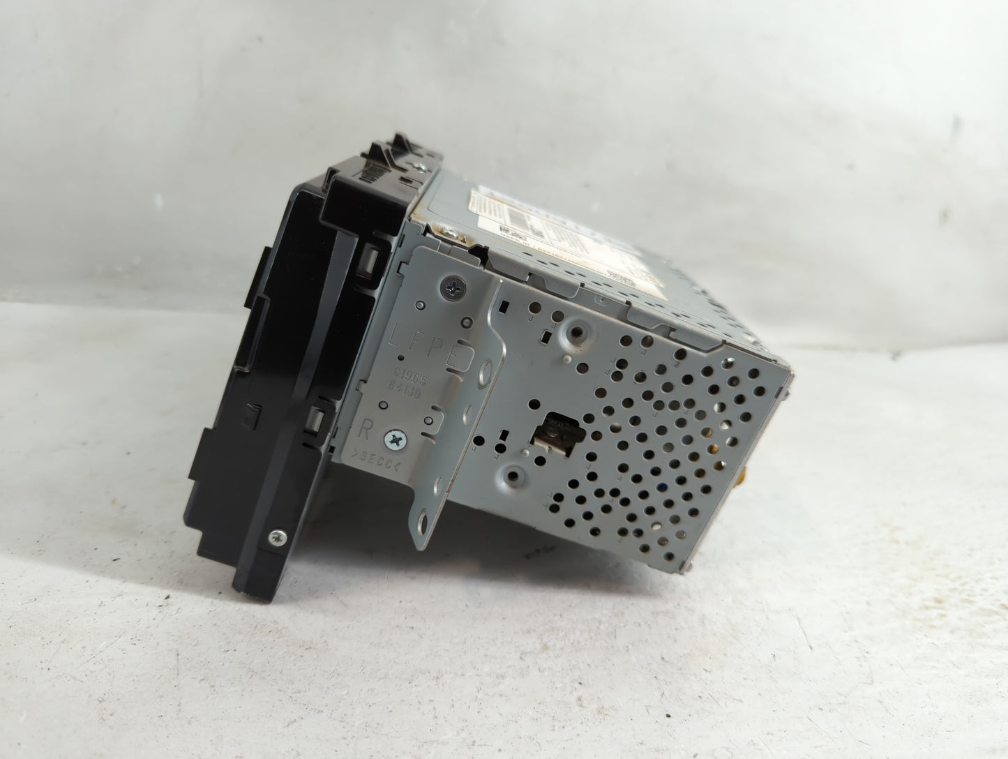 2018-2019 Hyundai Sonata Radio AM FM Cd Player Receiver Replacement P/N:96160-C2UB04X Fits Fits 2018 2019 OEM Used Auto Part