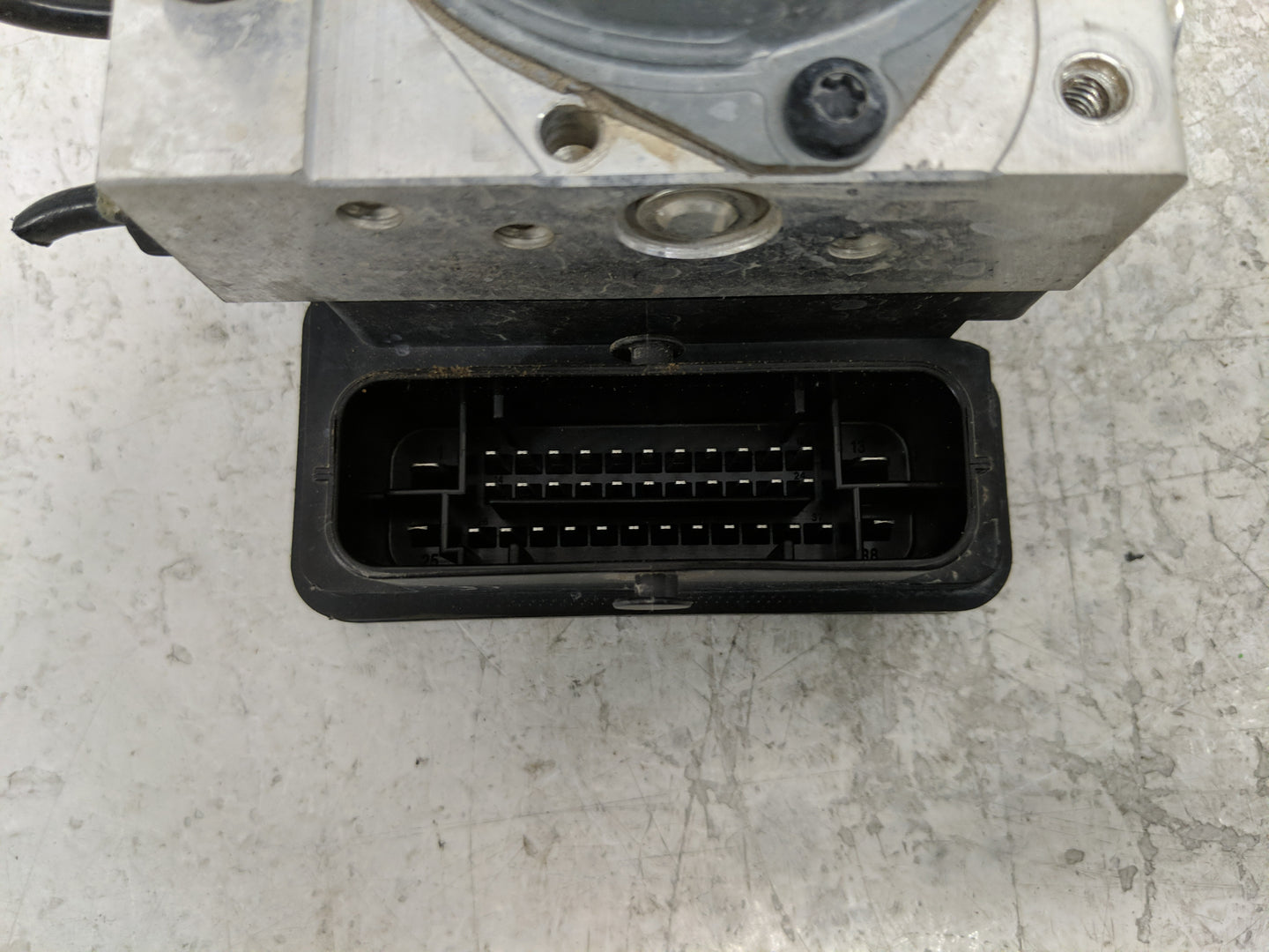 2018-2019 Hyundai Sonata ABS Pump Control Module Replacement P/N:61589-45100 58920-C2210 Fits Fits 2018 2019 OEM Used Auto P