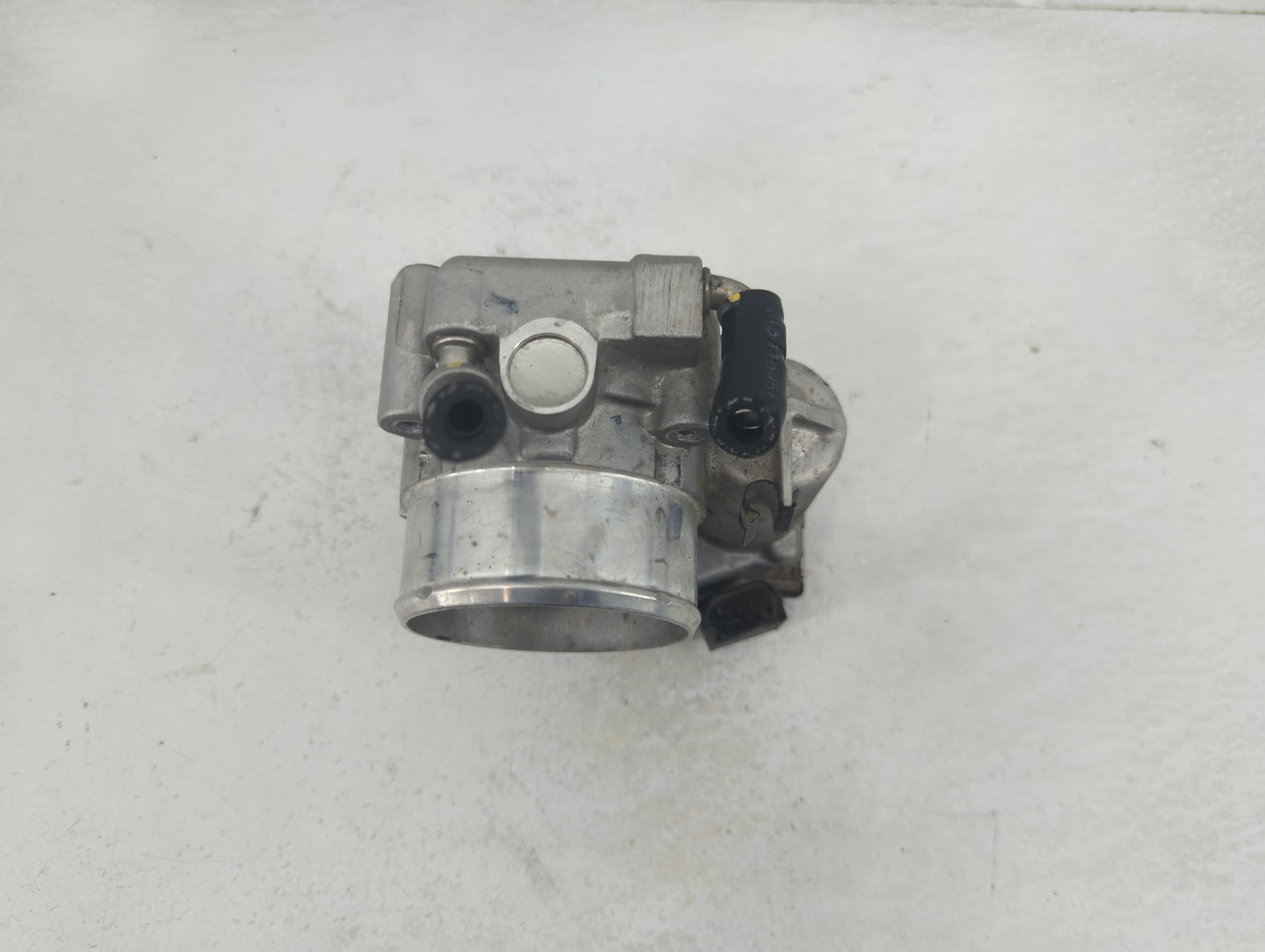 2015-2019 Hyundai Sonata Throttle Body P/N:35100-2G600 Fits Fits 2015 2016 2017 2018 2019 2020 2021 OEM Used Auto Parts - Oe