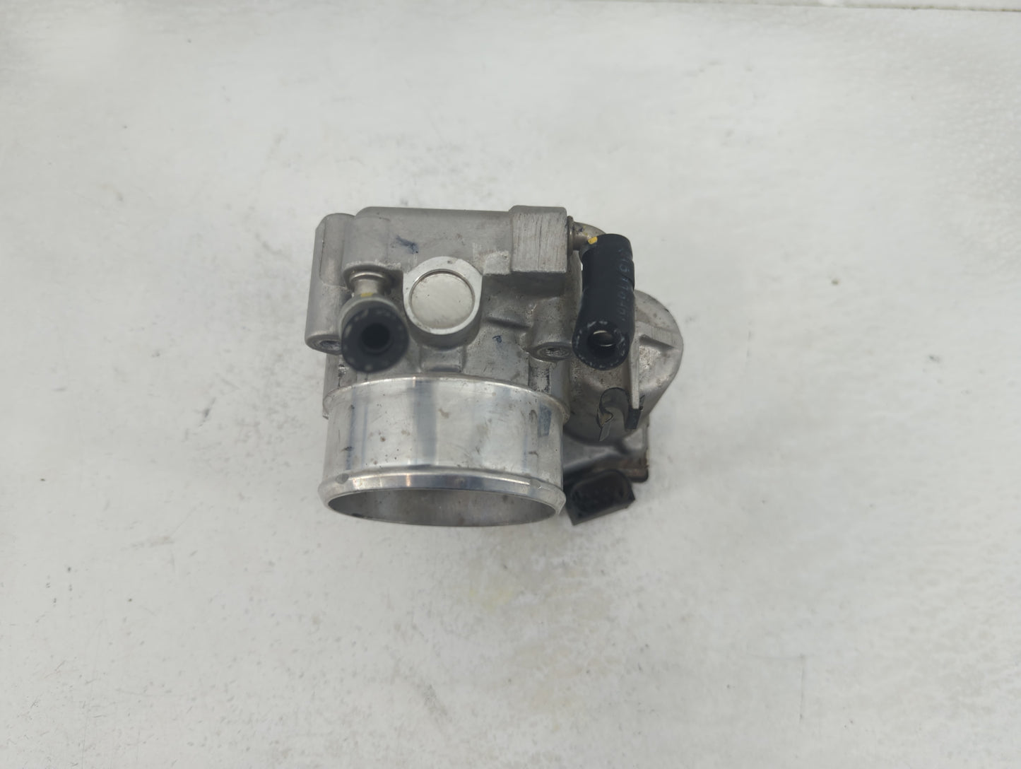 2015-2019 Hyundai Sonata Throttle Body P/N:35100-2G600 Fits Fits 2015 2016 2017 2018 2019 2020 2021 OEM Used Auto Parts - Oe