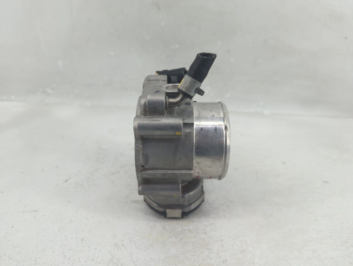 2015-2019 Hyundai Sonata Throttle Body P/N:35100-2G600 Fits Fits 2015 2016 2017 2018 2019 2020 2021 OEM Used Auto Parts - Oe