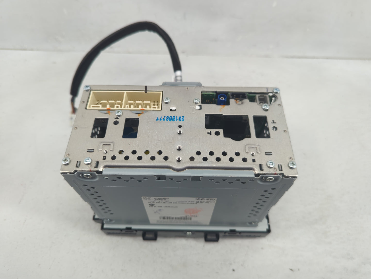 2018-2019 Hyundai Sonata Radio AM FM Cd Player Receiver Replacement P/N:96160C2UA04X Fits Fits 2018 2019 OEM Used Auto Parts