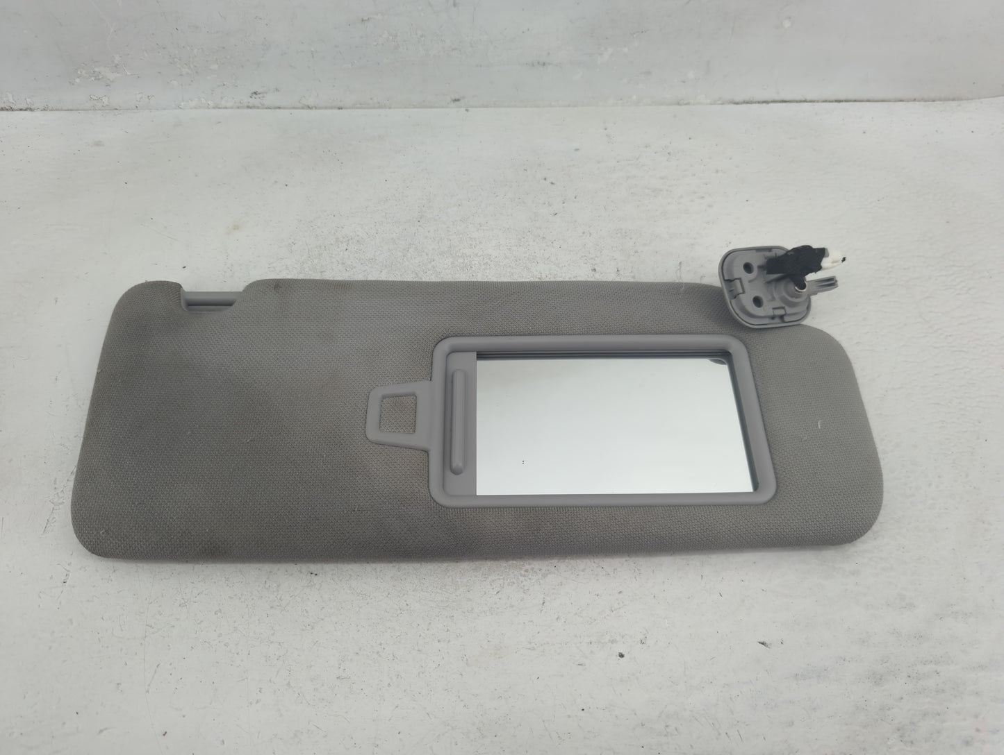 2015-2019 Hyundai Sonata Sun Visor Shade Replacement Passenger Right Mirror Fits Fits 2015 2016 2017 2018 2019 OEM Used Auto