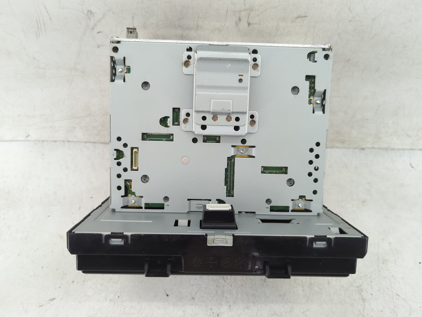 2018-2019 Hyundai Sonata Radio AM FM Cd Player Receiver Replacement P/N:96160-C2UB04X Fits Fits 2018 2019 OEM Used Auto Part