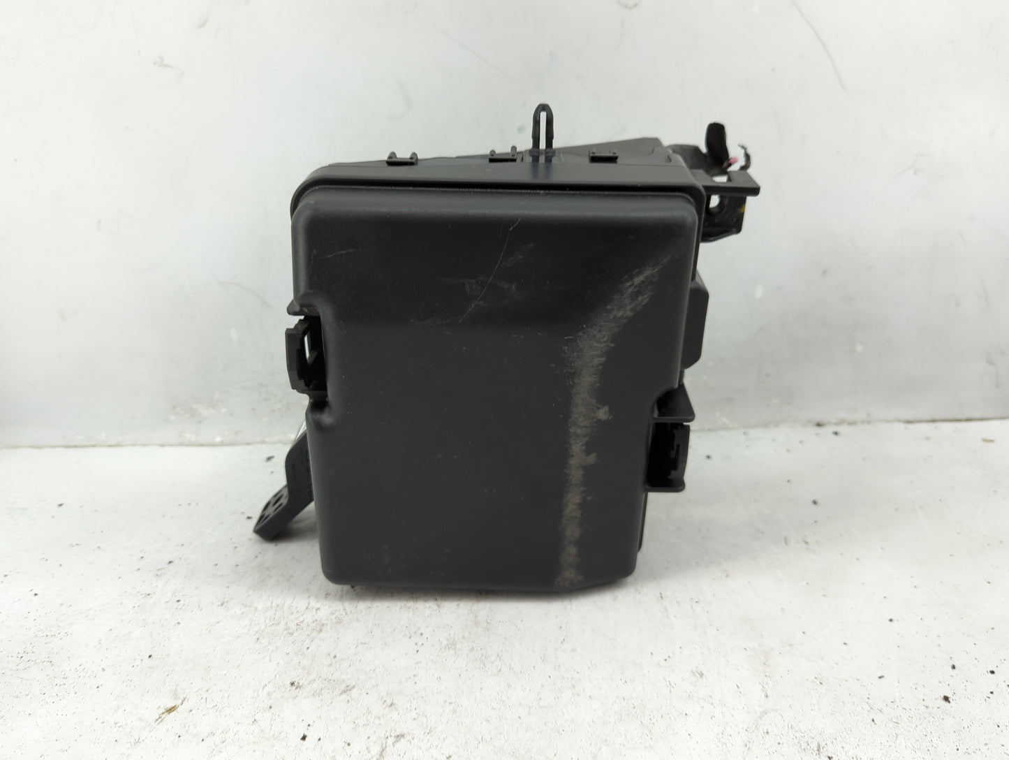 2018-2019 Hyundai Sonata Fusebox Fuse Box Panel Relay Module P/N:6423-0102-7-000 Fits Fits 2018 2019 OEM Used Auto Parts - O
