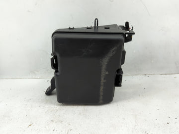 2018-2019 Hyundai Sonata Fusebox Fuse Box Panel Relay Module P/N:6423-0102-7-000 Fits Fits 2018 2019 OEM Used Auto Parts - O