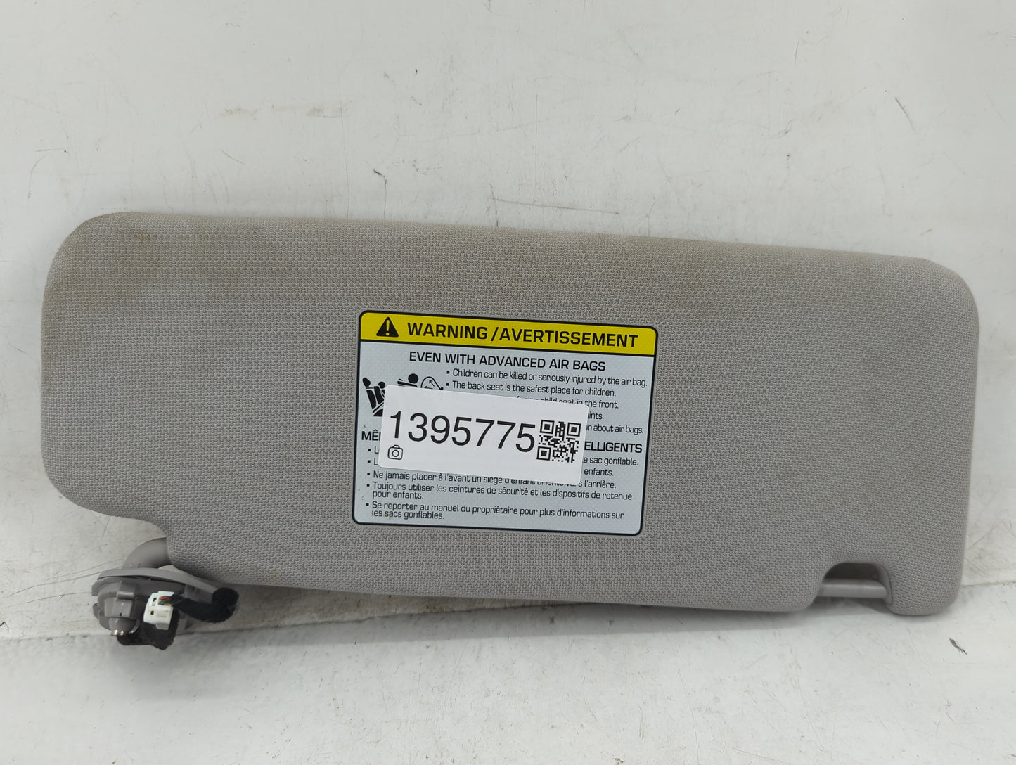 2015-2019 Hyundai Sonata Sun Visor Shade Replacement Driver Left Mirror Fits Fits 2015 2016 2017 2018 2019 OEM Used Auto Par