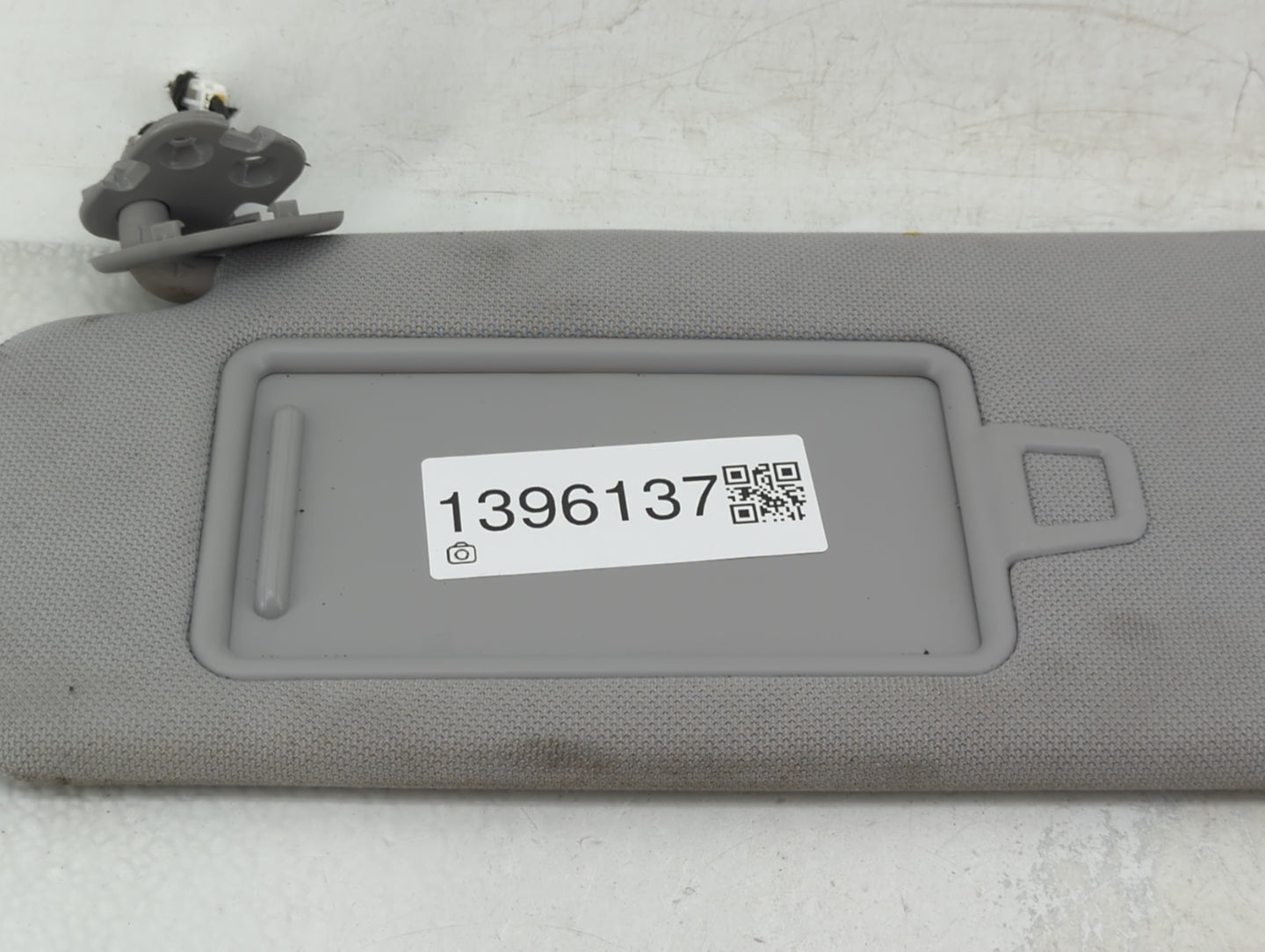 2015-2019 Hyundai Sonata Sun Visor Shade Replacement Passenger Right Mirror Fits Fits 2015 2016 2017 2018 2019 OEM Used Auto