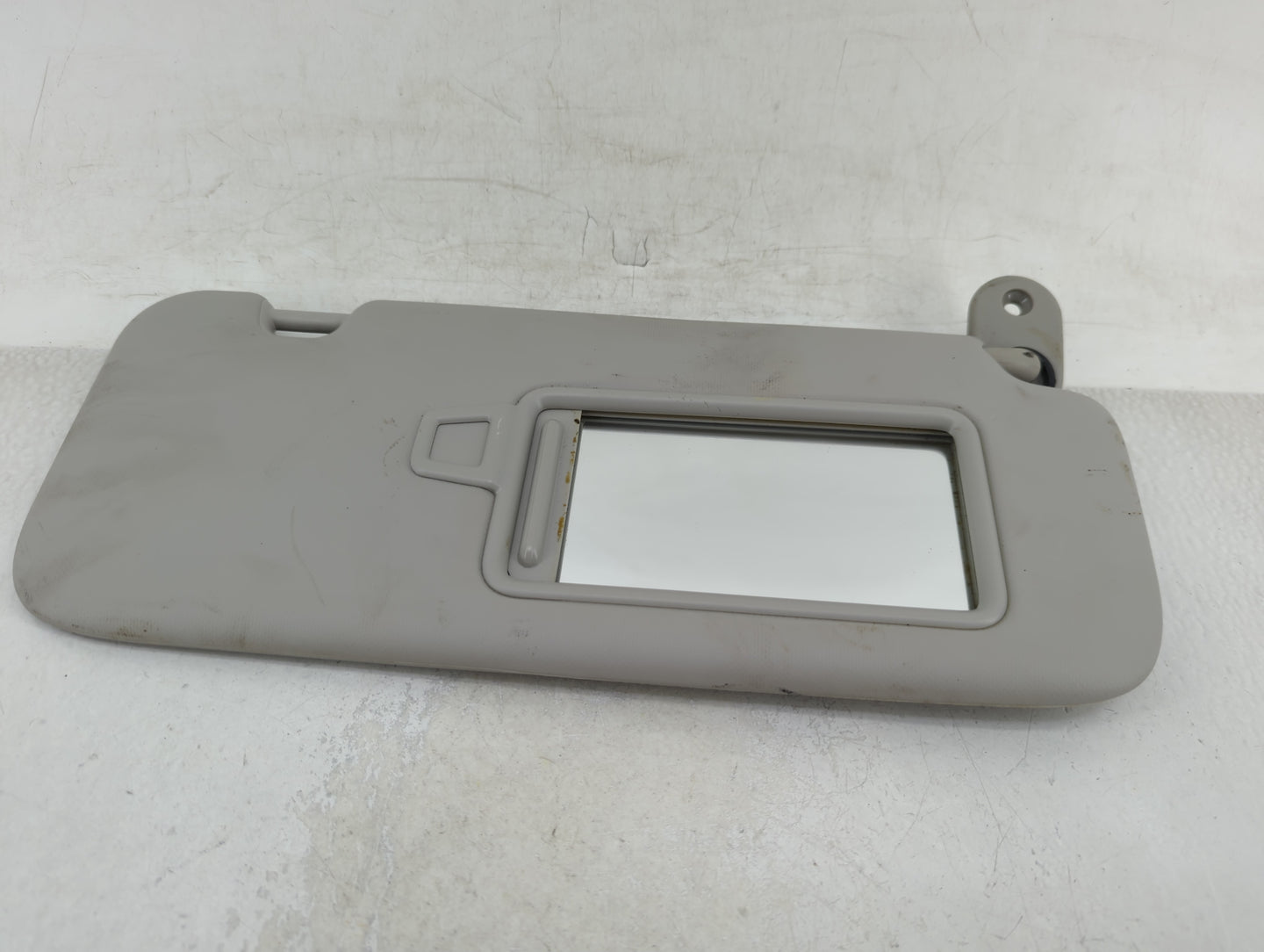 2015-2019 Hyundai Sonata Sun Visor Shade Replacement Passenger Right Mirror Fits Fits 2015 2016 2017 2018 2019 OEM Used Auto