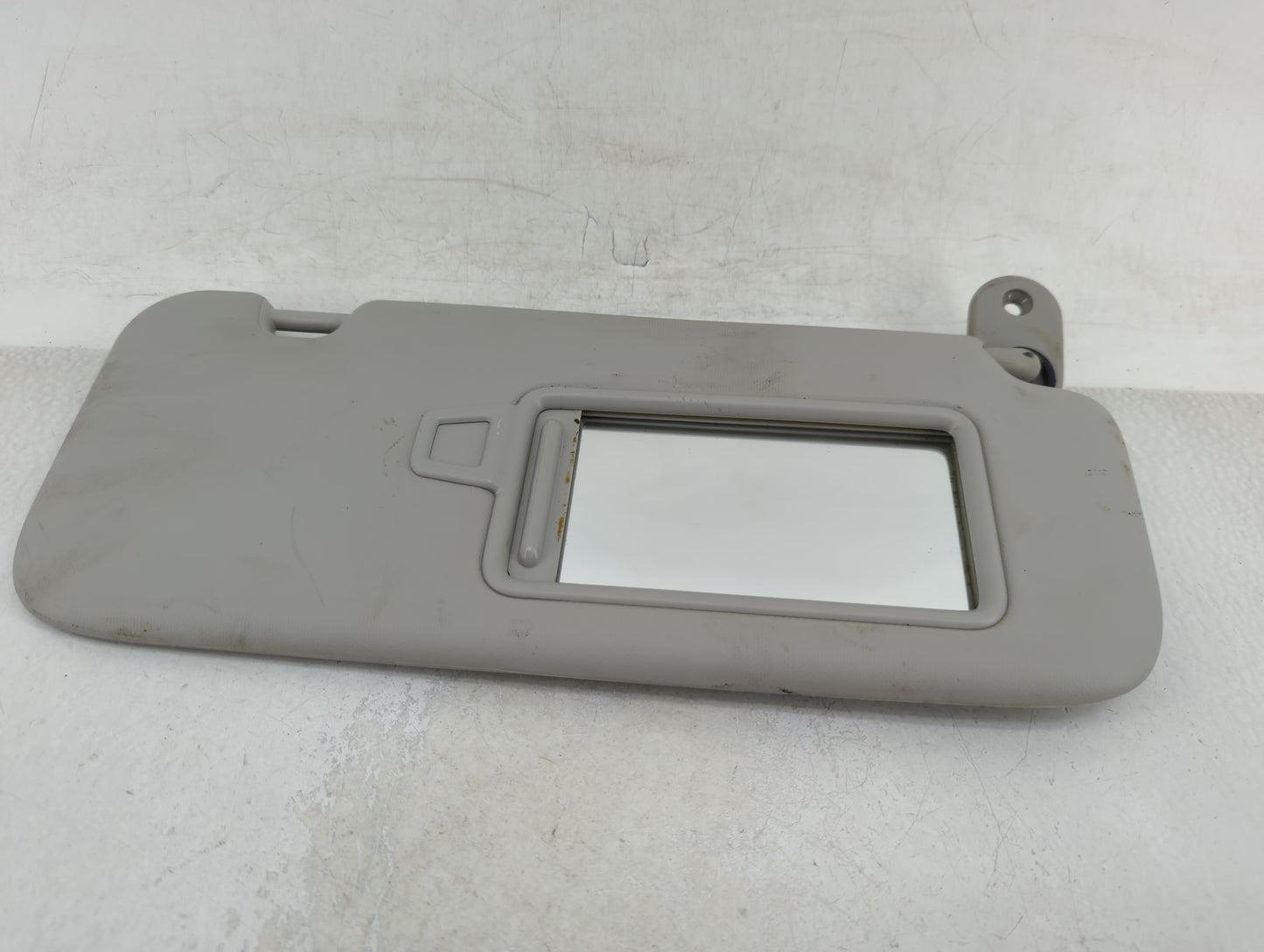 2015-2019 Hyundai Sonata Sun Visor Shade Replacement Passenger Right Mirror Fits Fits 2015 2016 2017 2018 2019 OEM Used Auto