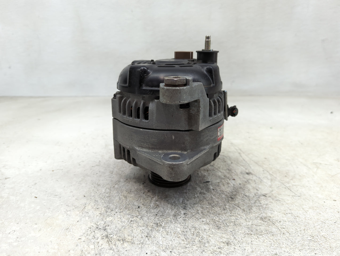 2015-2019 Hyundai Sonata Alternator Replacement Generator Charging Assembly Engine OEM P/N:37300-2G061 Fits OEM Used Auto Pa