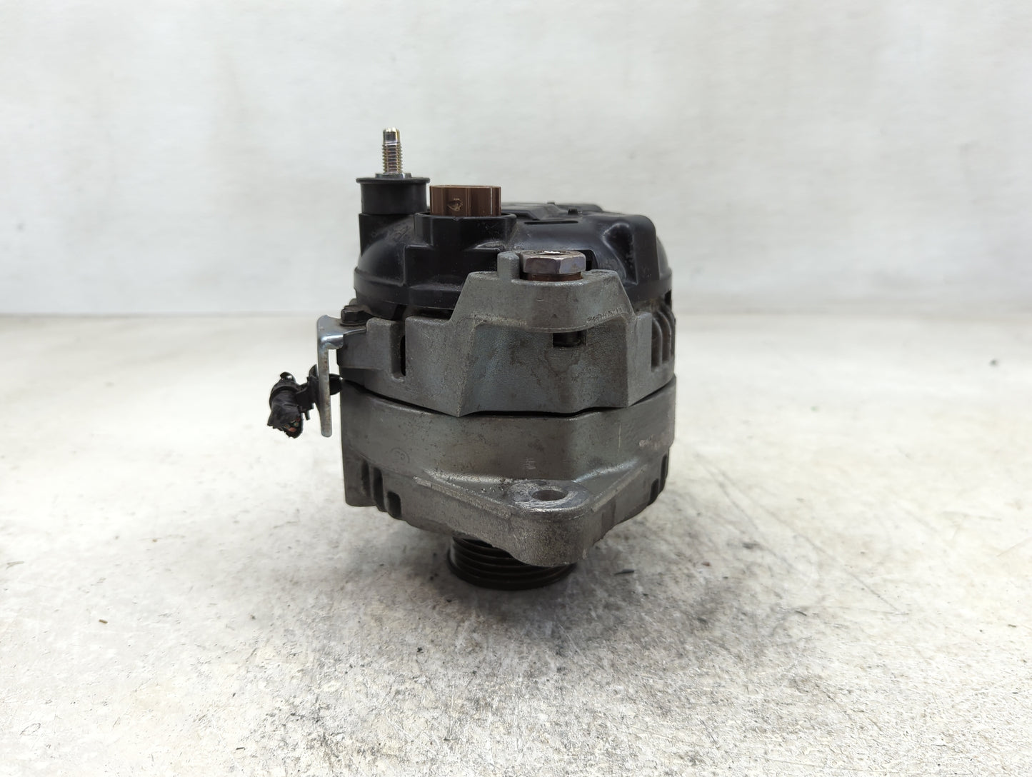 2015-2019 Hyundai Sonata Alternator Replacement Generator Charging Assembly Engine OEM P/N:37300-2G061 Fits OEM Used Auto Pa