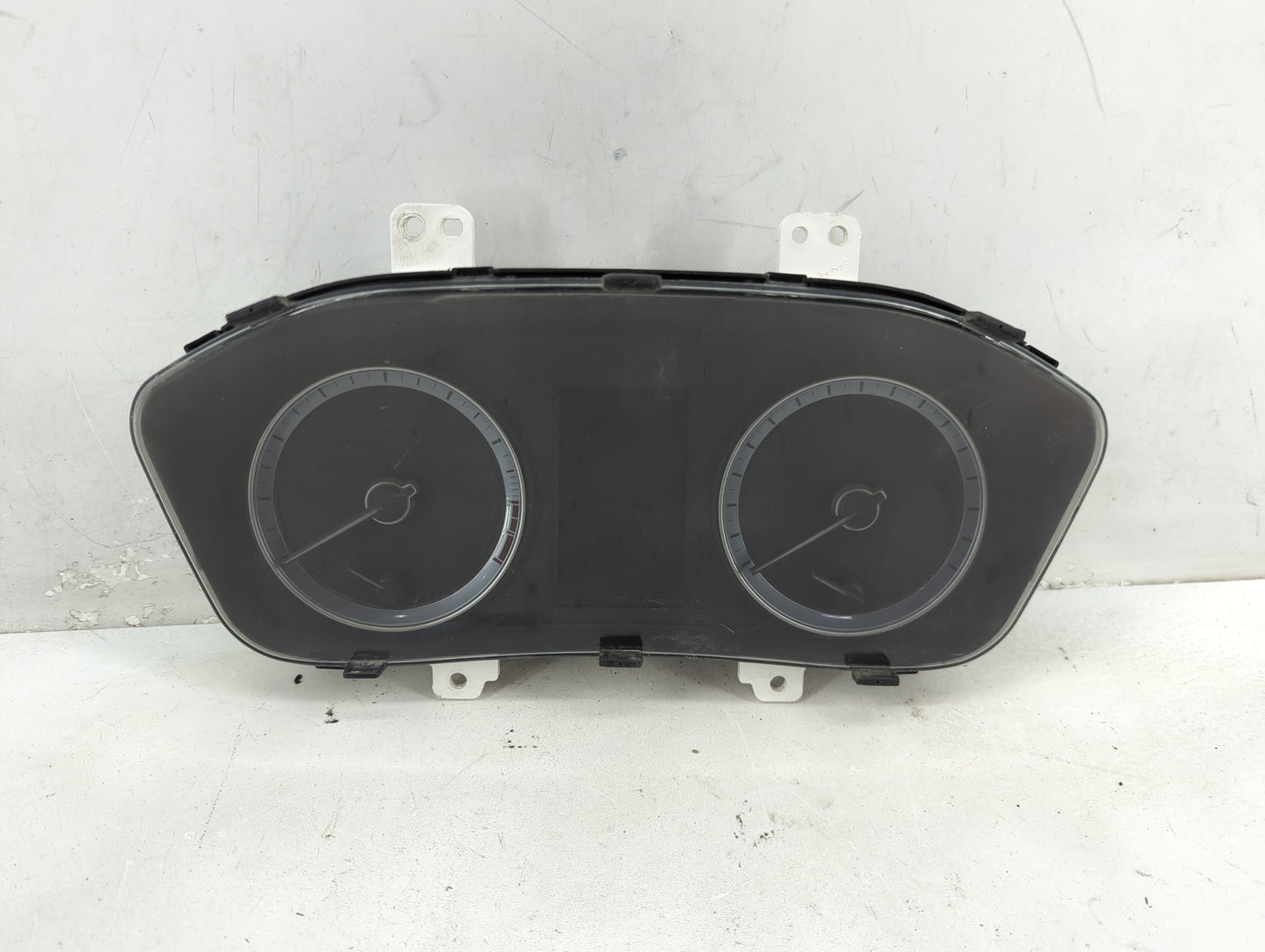 2018-2019 Hyundai Sonata Instrument Cluster Speedometer Gauges P/N:A3C0172100000 Fits Fits 2018 2019 OEM Used Auto Parts - O
