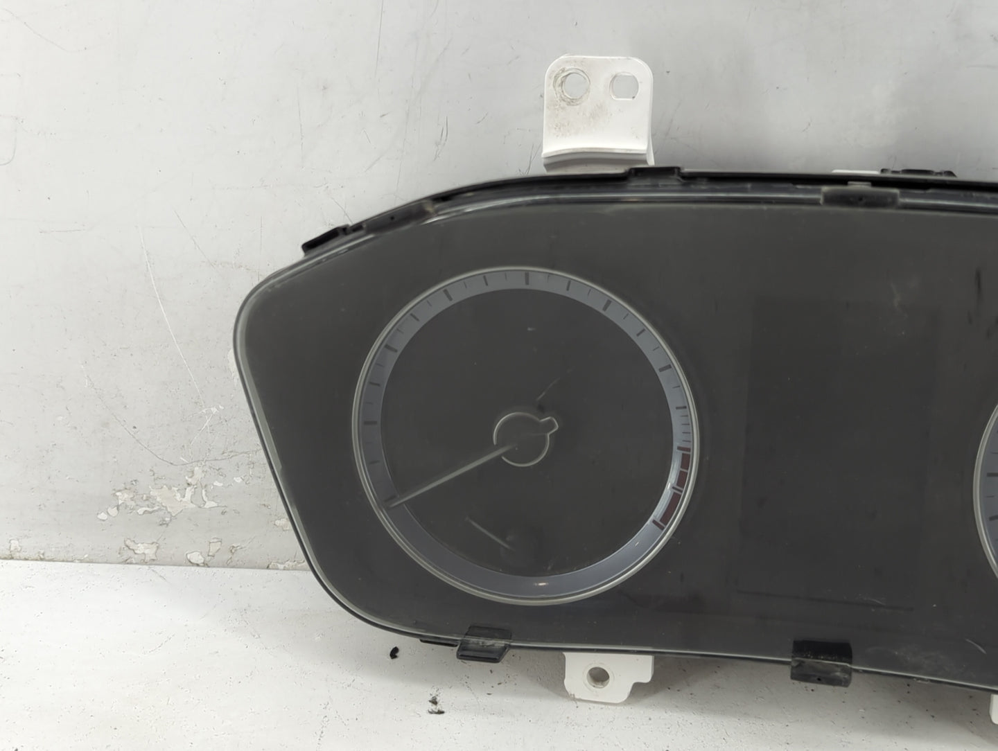 2018-2019 Hyundai Sonata Instrument Cluster Speedometer Gauges P/N:A3C0172100000 Fits Fits 2018 2019 OEM Used Auto Parts - O