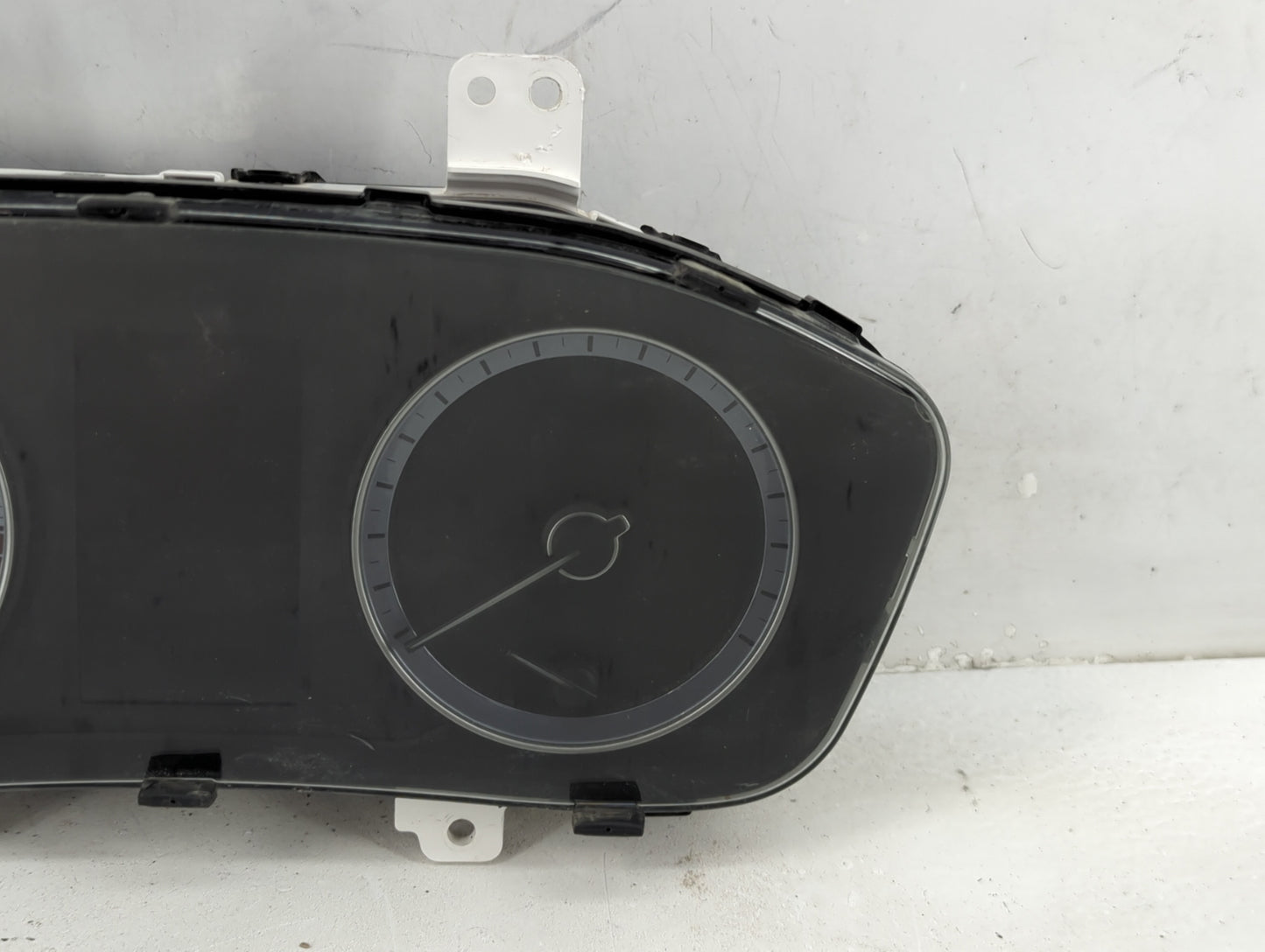 2018-2019 Hyundai Sonata Instrument Cluster Speedometer Gauges P/N:A3C0172100000 Fits Fits 2018 2019 OEM Used Auto Parts - O