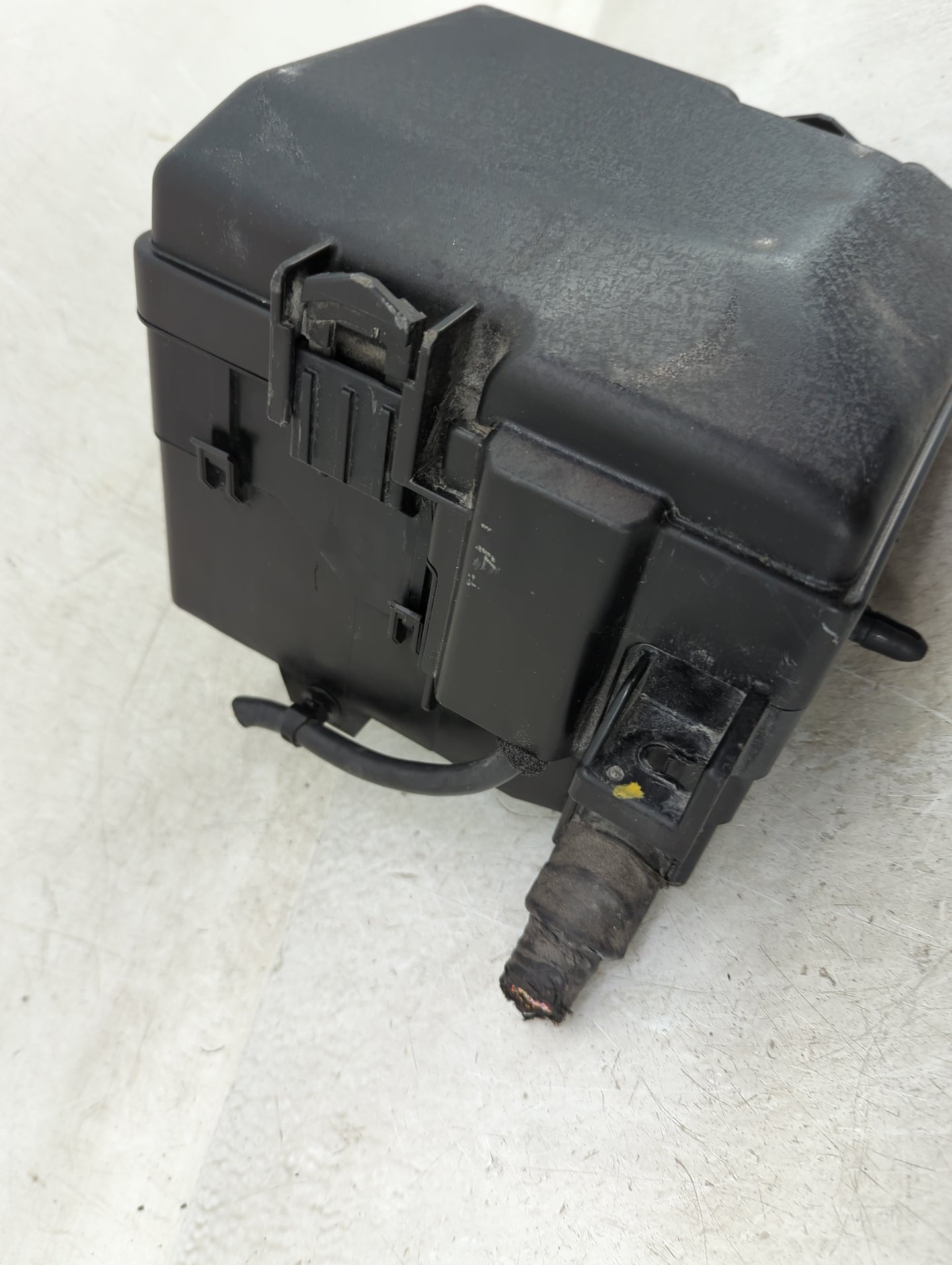 2018-2019 Hyundai Sonata Fusebox Fuse Box Panel Relay Module Fits Fits 2018 2019 OEM Used Auto Parts - Oemusedautoparts1.com