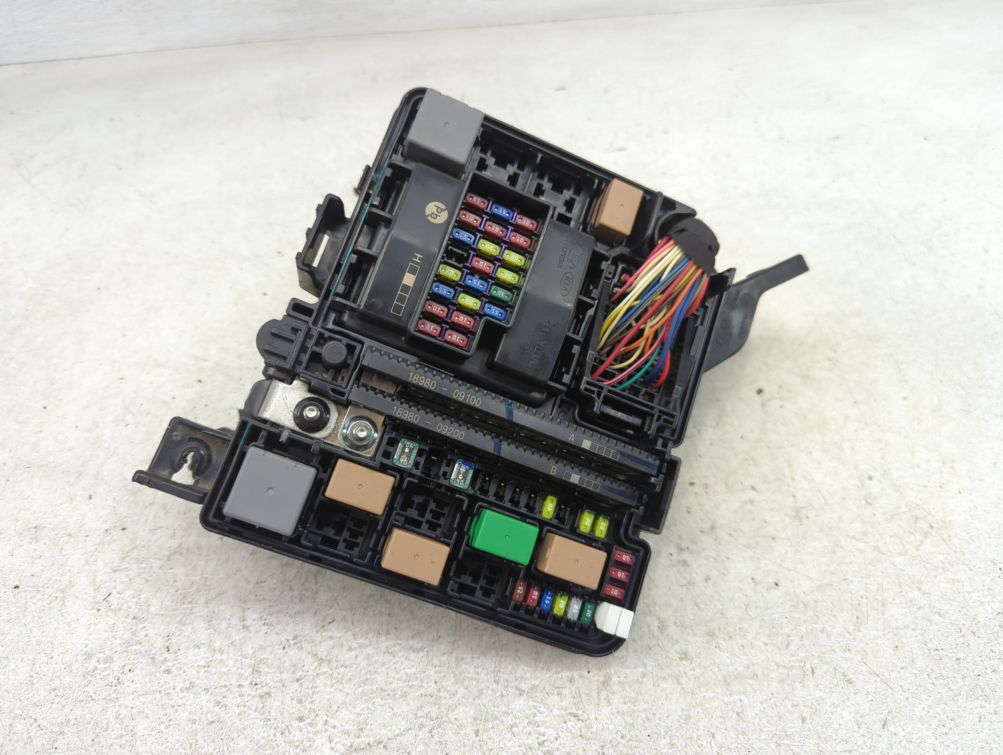 2018-2019 Hyundai Sonata Fusebox Fuse Box Panel Relay Module P/N:91951-C2850 Fits Fits 2018 2019 OEM Used Auto Parts - Oemus