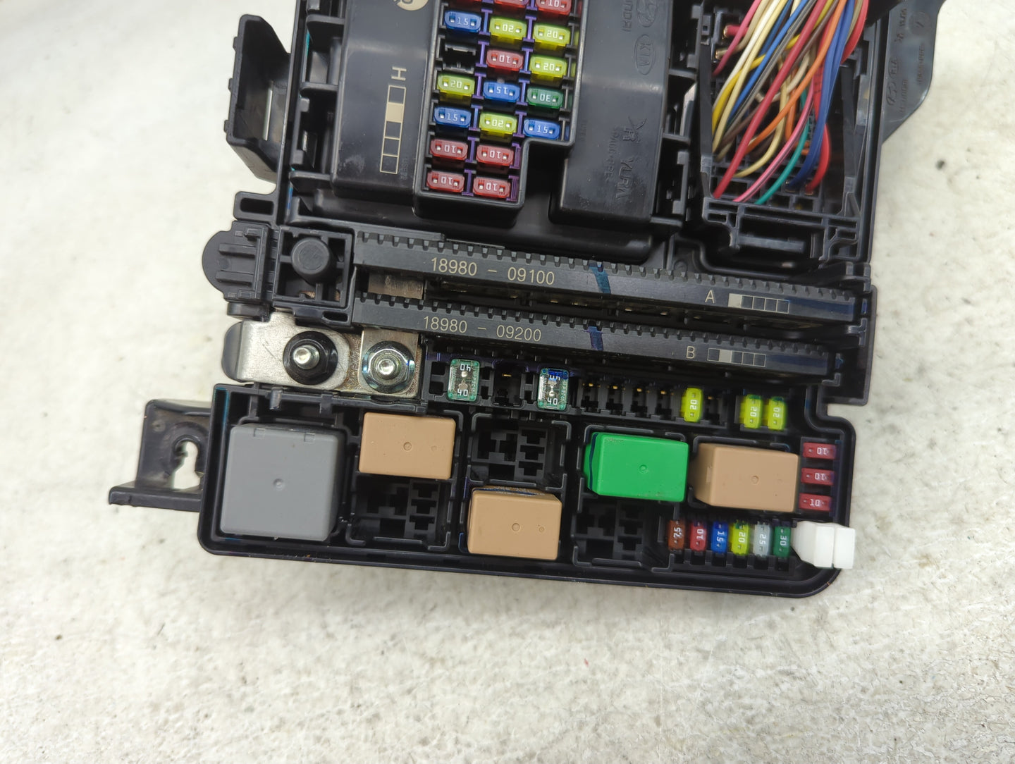 2018-2019 Hyundai Sonata Fusebox Fuse Box Panel Relay Module P/N:91951-C2850 Fits Fits 2018 2019 OEM Used Auto Parts - Oemus