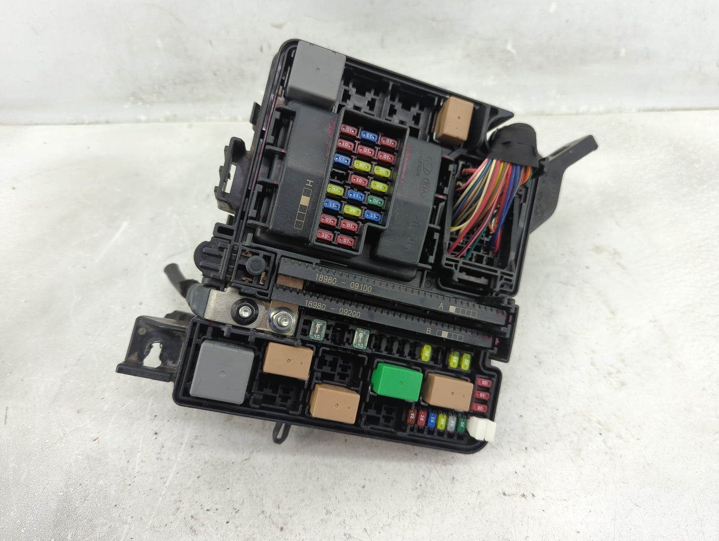 2018-2019 Hyundai Sonata Fusebox Fuse Box Panel Relay Module P/N:91951-C2850 18980-09100, 18980-09200 Fits Fits 2018 2019 OE