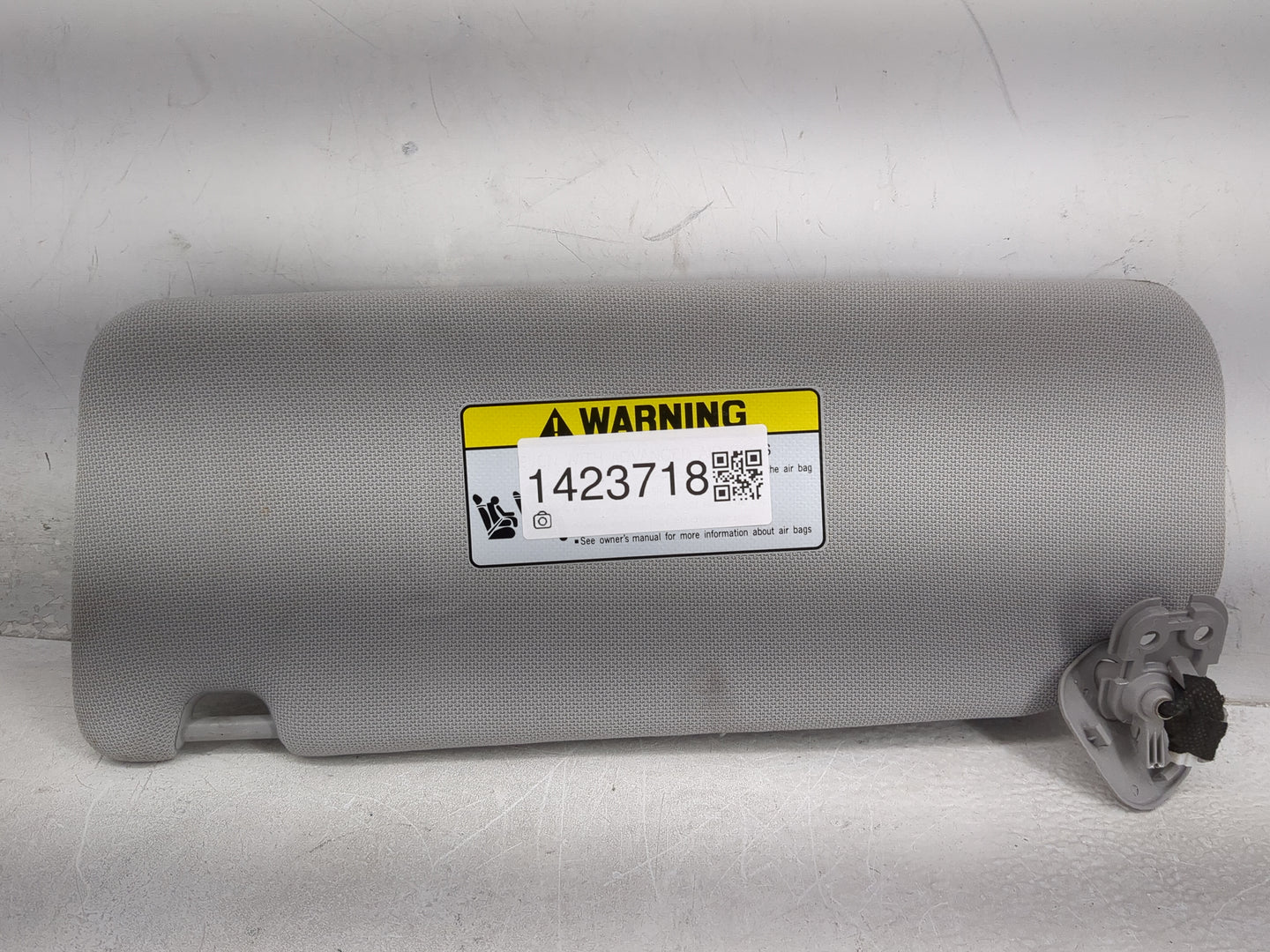 2015-2019 Hyundai Sonata Sun Visor Shade Replacement Passenger Right Mirror Fits Fits 2015 2016 2017 2018 2019 OEM Used Auto