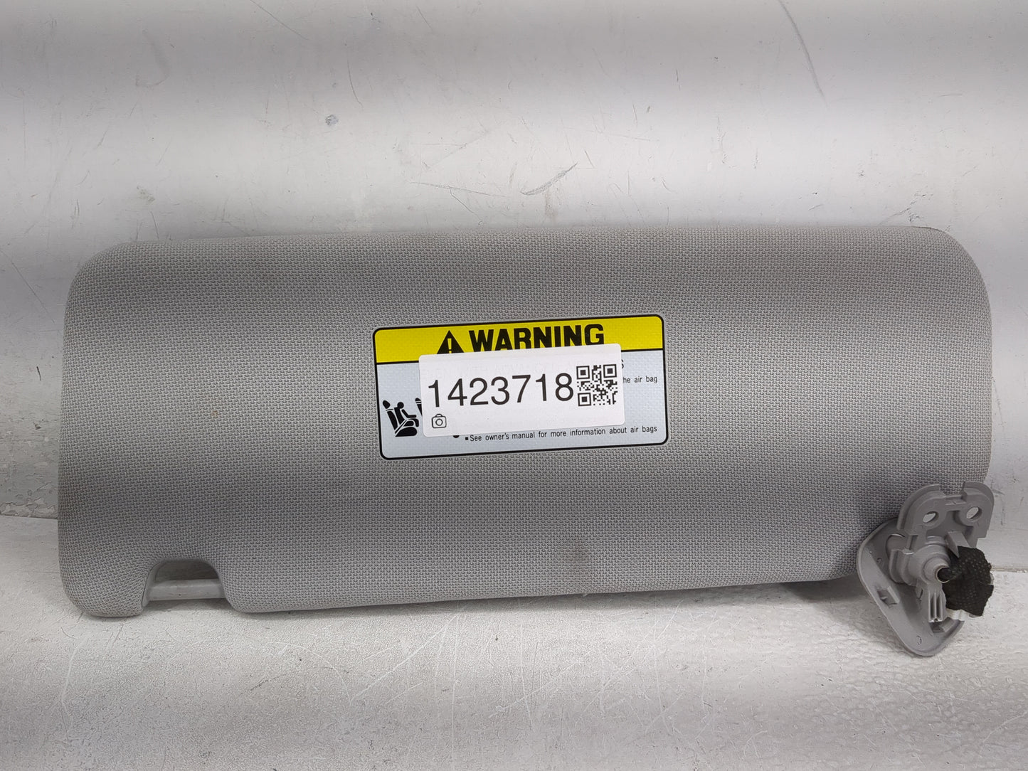 2015-2019 Hyundai Sonata Sun Visor Shade Replacement Passenger Right Mirror Fits Fits 2015 2016 2017 2018 2019 OEM Used Auto