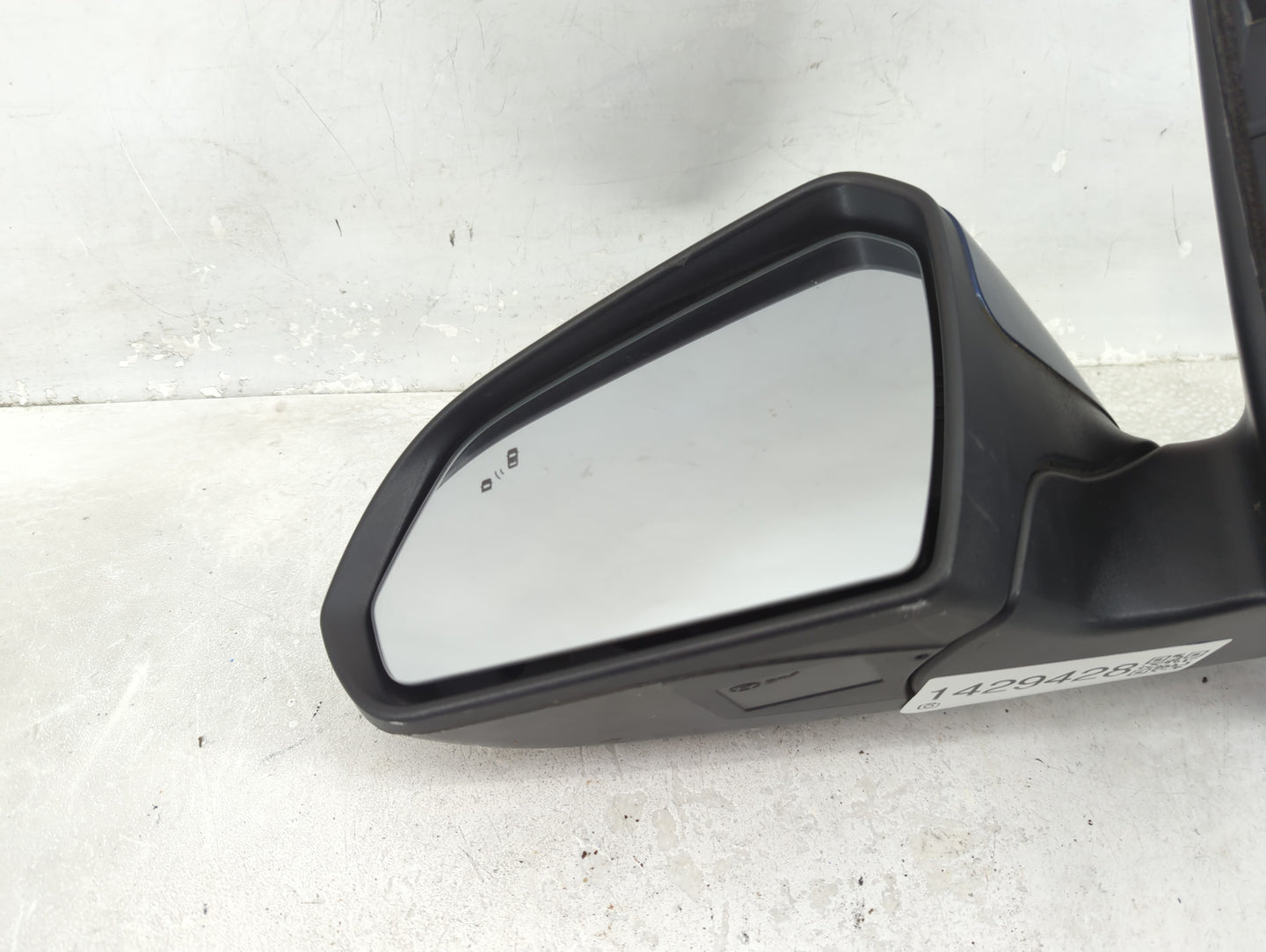 2018-2019 Hyundai Sonata Driver Side View Mirror - Left Door Mirror OEM Used - Oemusedautoparts1.com