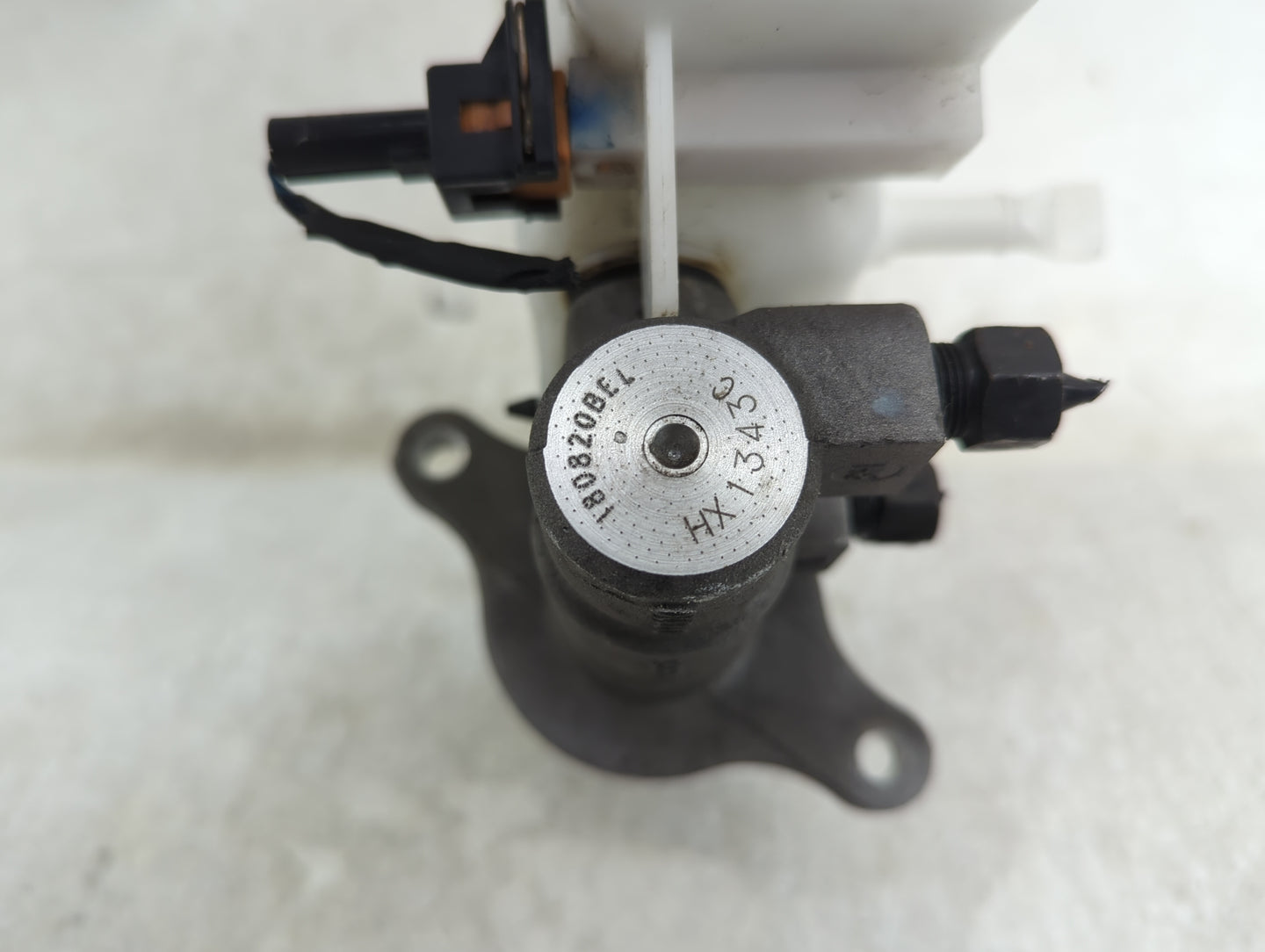 2015-2019 Hyundai Sonata Brake Master Cylinder 1451094 - Oemusedautoparts1.com