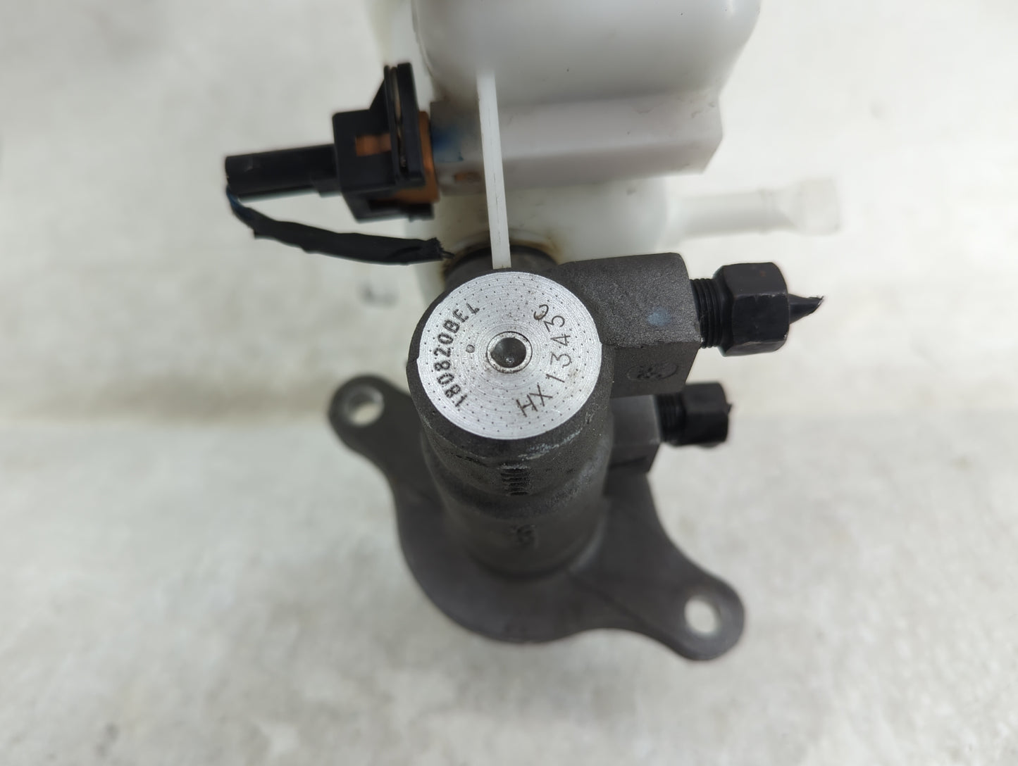 2015-2019 Hyundai Sonata Brake Master Cylinder - Oemusedautoparts1.com