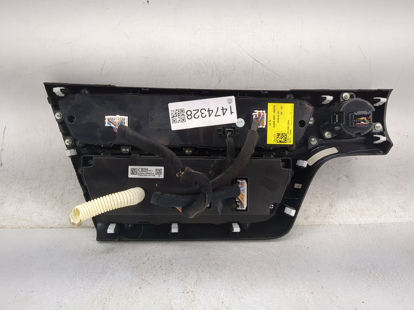 2018-2019 Hyundai Sonata Climate Control Module Temperature AC/Heater Replacement P/N:97250-C2BD0ZL5 TN237000-79711H Fits OE